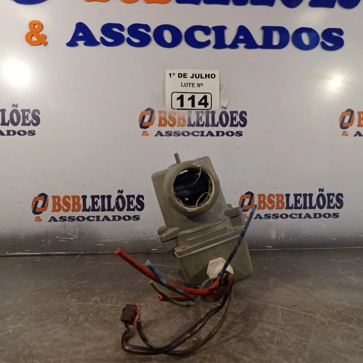 LOTE 114