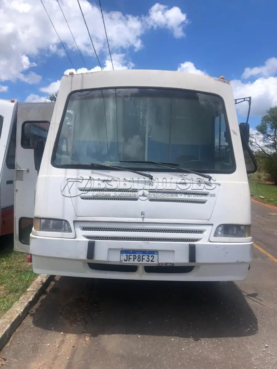 LOTE 530 - 01 MOTORHOME MERCEDES BENZ, MODELO ALFA 12.000E, ANO 1999/2000, VERSÃO MOTORCASA, CHASSIS MB OH 1621LE/59, MOTOR MB 1621INTERCULADO, TURBINADO 211CV, SUSPENSÃO A AR, COMPRIMENTO MAX.12.60 MTS,LARGURA MAX2.90MTS, ALTURA MAX3.10MTS, TARA 9.650KG, CAPACIDADE DE GARGA 8.350KG (NO ESTADO)(VISTORIA AGENDAR 61-98153-0503 JÚNIOR) (MOTORHOME SERÁ ENTREGUE EM BRASÍLIA -DF)