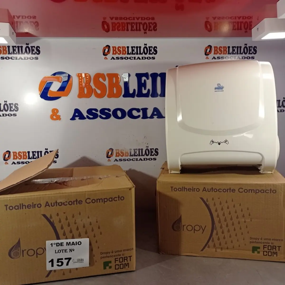 LOTE 157