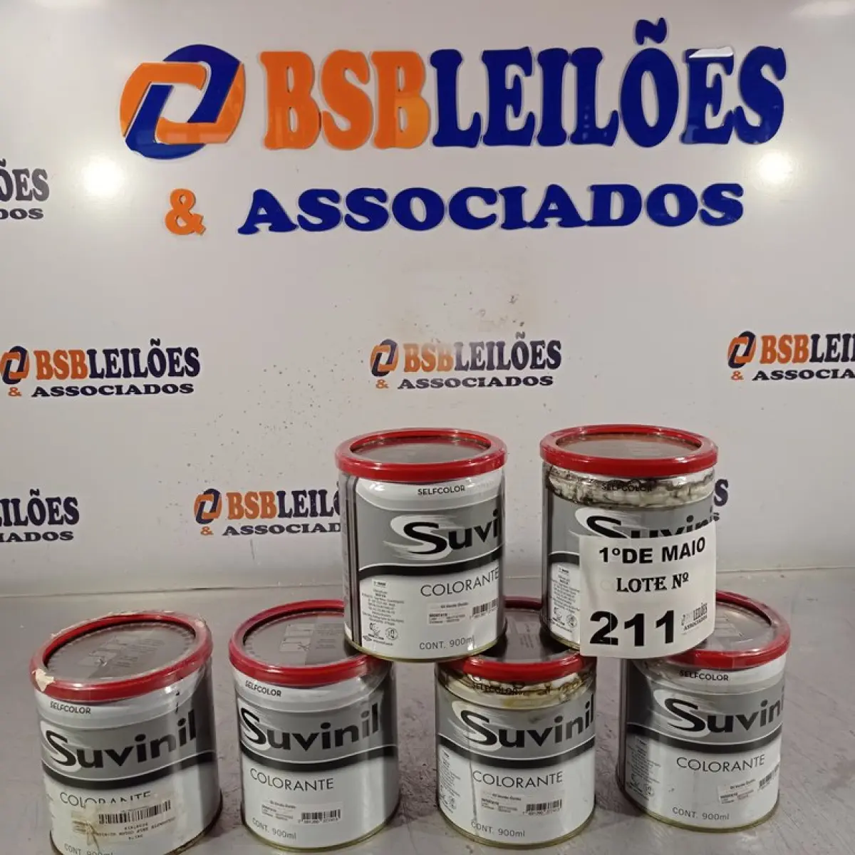 LOTE 211