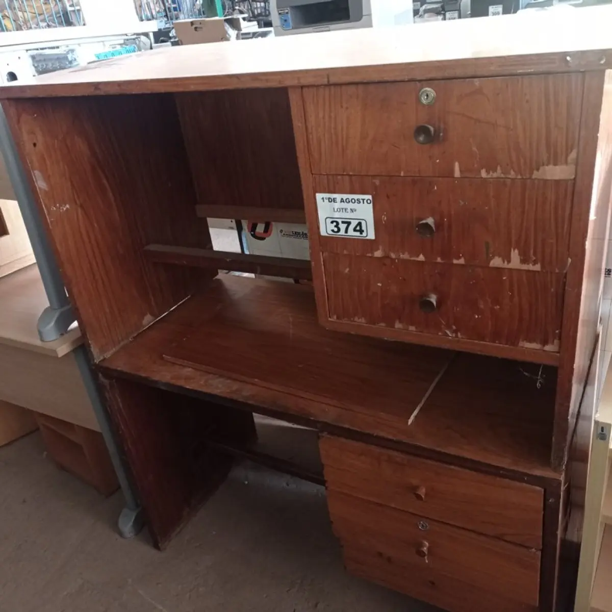LOTE 374