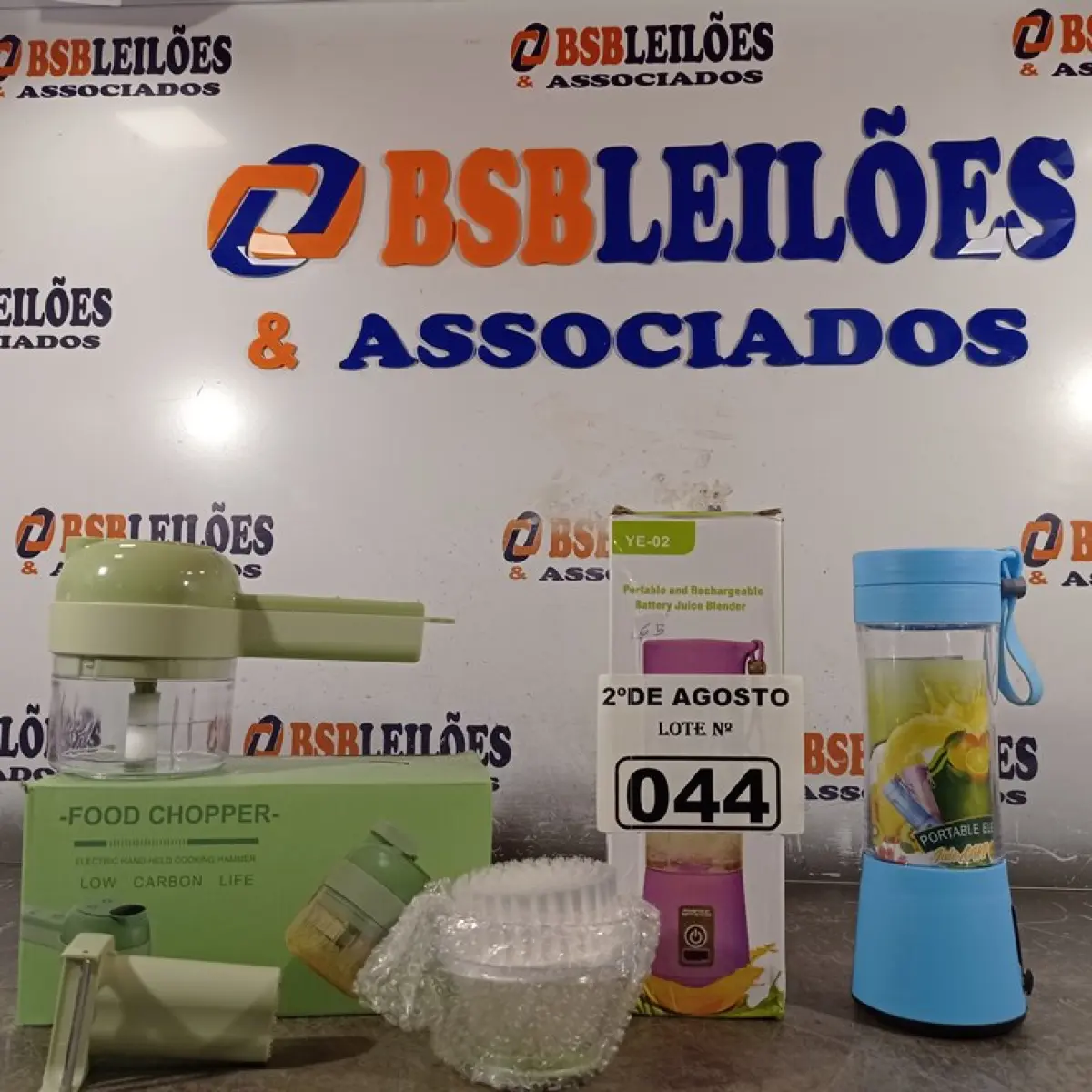 LOTE 044