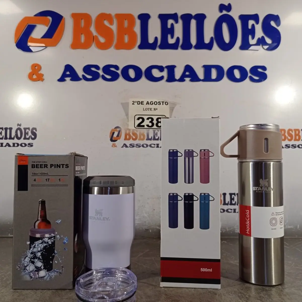 LOTE 238