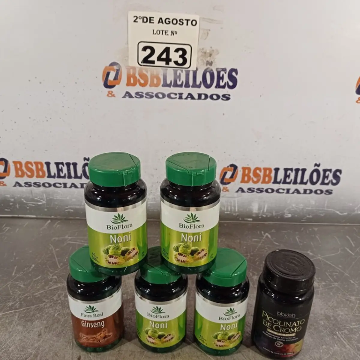 LOTE 243