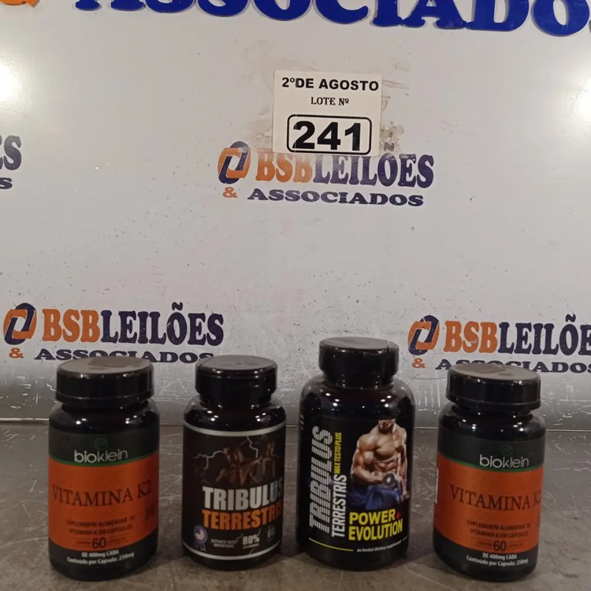 LOTE 241