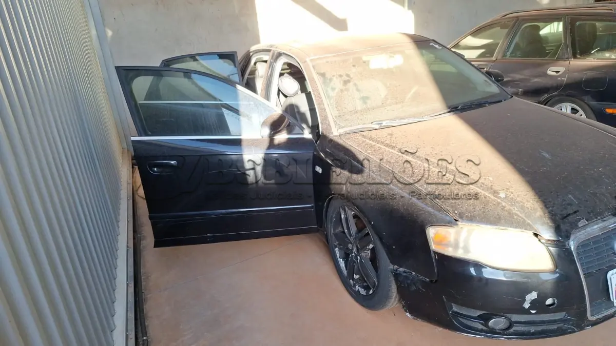 LOTE 506 - AUDI A4 1.8 TURBO, 2006/2007. TETO SOLAR, MULTITRONIC, TODAS ARO 18, COMPLETO. HOMOCINÉTICA ESQUERDA E TRIZETA QUEBRADA. (NO ESTADO)