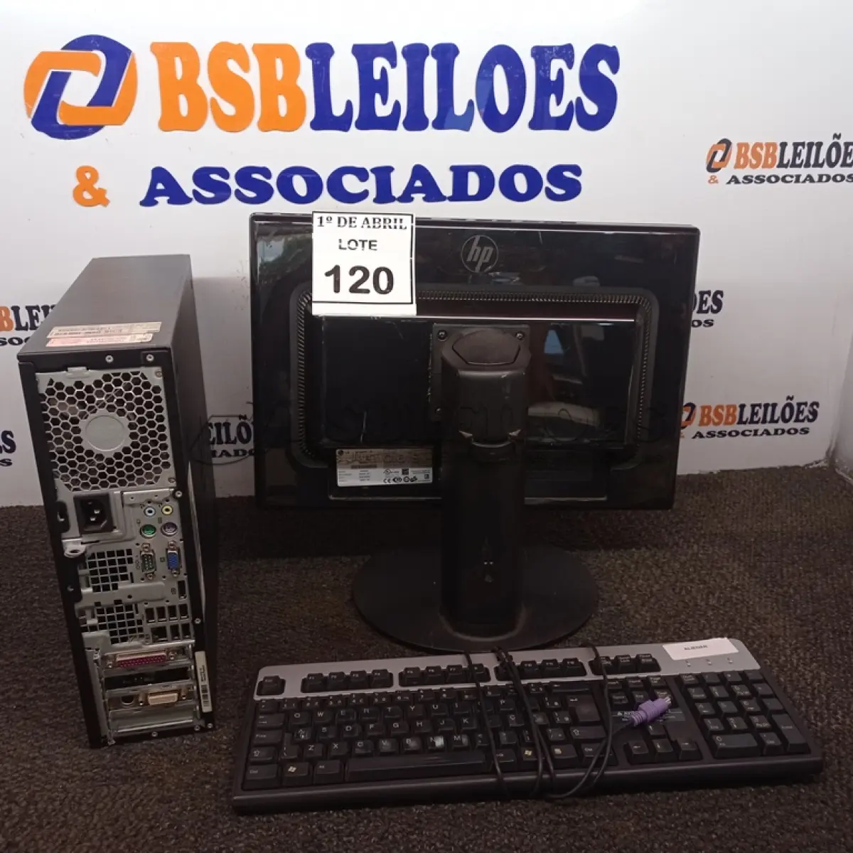 LOTE 120 - 01 CPU HP E 01 MONITOR COM TECLADO. (NO ESTADO) ATENÇÃO! FAZER A VISITAÇÃO ANTES DE ARREMATAR, NÃO SABEMOS SE FUNCIONA. LEILÃO NÃO TEM GARANTIA E NEM DEVOLUÇÃO, SUJEITO A POSSÍVEIS AVARIAS VISÍVEIS/OCULTAS E/OU AUSÊNCIA DE COMPONENTES.