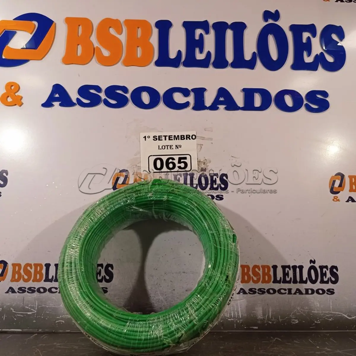 LOTE 065 - 01 ROLO DE CABO FLEXÍVEL 100M 4MM NA COR VERDE. (NO ESTADO) ATENÇÃO! FAZER A VISITAÇÃO ANTES DE ARREMATAR, NÃO SABEMOS SE FUNCIONA. LEILÃO NÃO TEM GARANTIA E NEM DEVOLUÇÃO, SUJEITO A POSSÍVEIS AVARIAS VISÍVEIS/OCULTAS E/OU AUSÊNCIA DE COMPONENTES.
