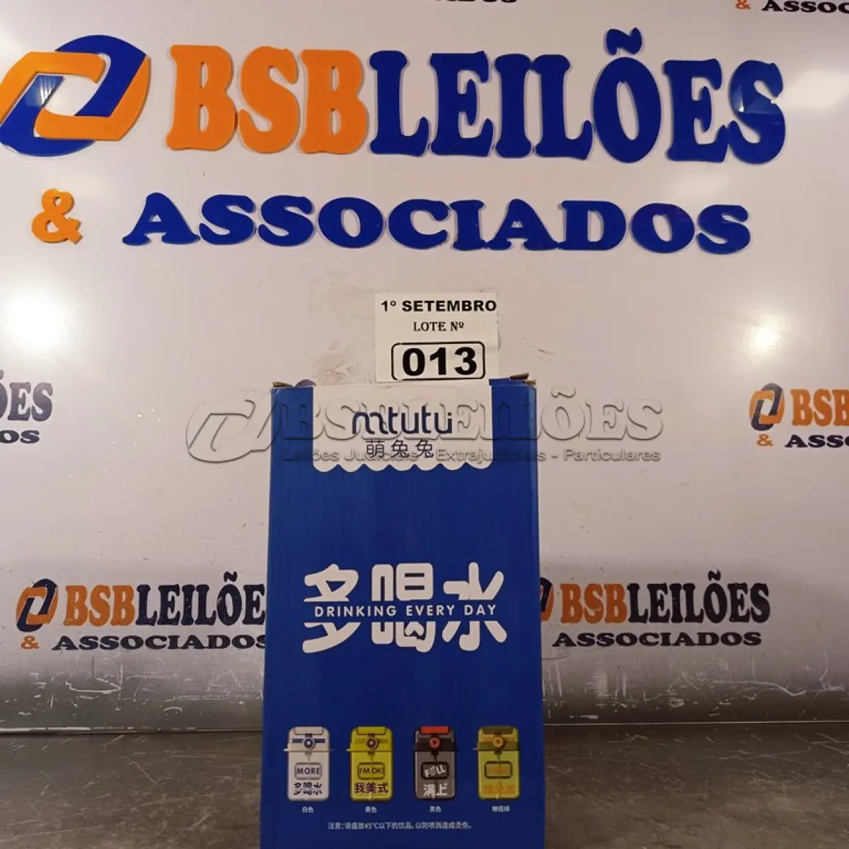 LOTE 013 - 01 GARRAFA DE CRIANÇA. (NO ESTADO) ATENÇÃO! FAZER A VISITAÇÃO ANTES DE ARREMATAR, NÃO SABEMOS SE FUNCIONA. LEILÃO NÃO TEM GARANTIA E NEM DEVOLUÇÃO, SUJEITO A POSSÍVEIS AVARIAS VISÍVEIS/OCULTAS E/OU AUSÊNCIA DE COMPONENTES.