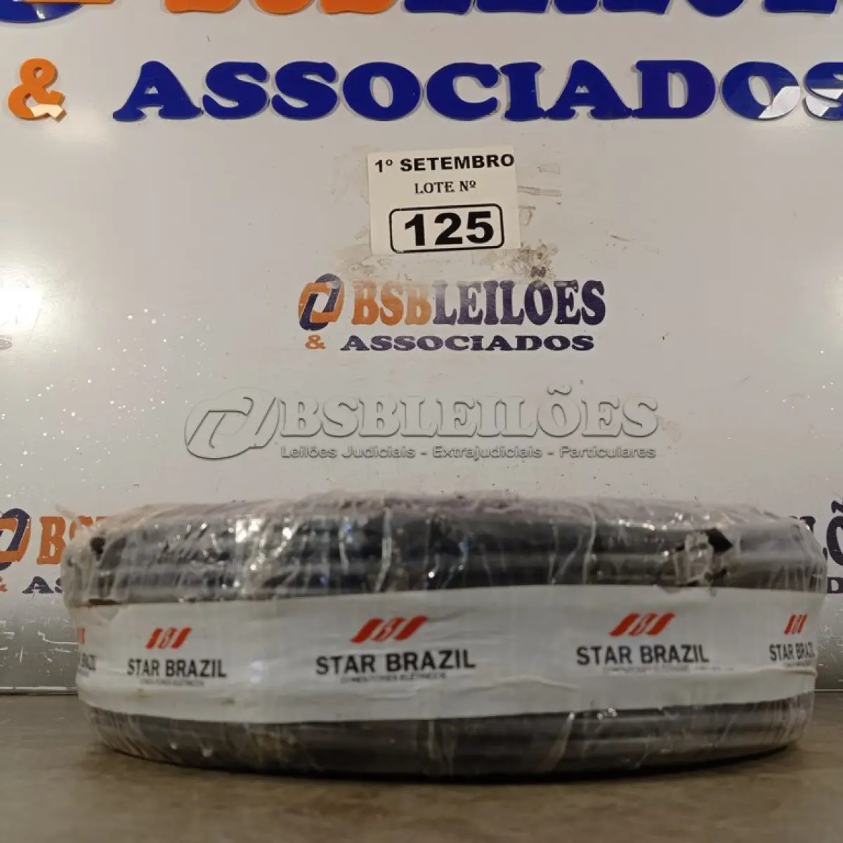 LOTE 125 - 01 ROLO DE CABO FLEXÍVEL 100M 10MM NA COR PRETA. (NO ESTADO) ATENÇÃO! FAZER A VISITAÇÃO ANTES DE ARREMATAR, NÃO SABEMOS SE FUNCIONA. LEILÃO NÃO TEM GARANTIA E NEM DEVOLUÇÃO, SUJEITO A POSSÍVEIS AVARIAS VISÍVEIS/OCULTAS E/OU AUSÊNCIA DE COMPONENTES.