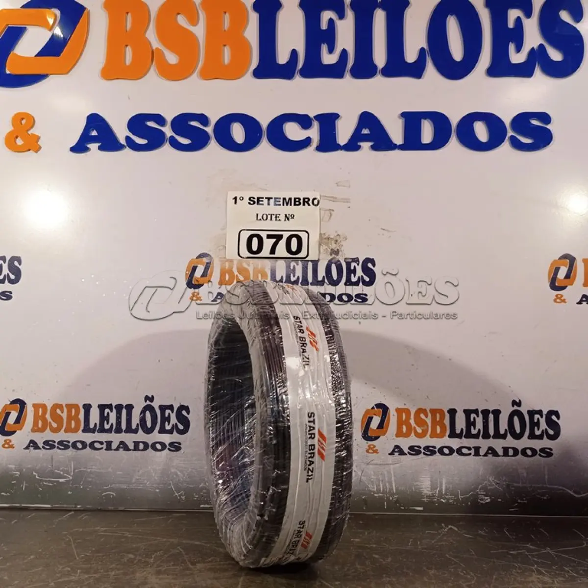 LOTE 070 - 01 ROLO DE CABO FLEXÍVEL 100M 2,5MM NA COR PRETA. (NO ESTADO) ATENÇÃO! FAZER A VISITAÇÃO ANTES DE ARREMATAR, NÃO SABEMOS SE FUNCIONA. LEILÃO NÃO TEM GARANTIA E NEM DEVOLUÇÃO, SUJEITO A POSSÍVEIS AVARIAS VISÍVEIS/OCULTAS E/OU AUSÊNCIA DE COMPONENTES.
