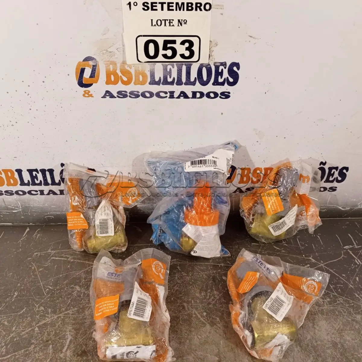 LOTE 053 - 01 LOTE COM VÁRIOS REGISTROS EM METAL MARCAS E MODELOS DIVERSOS. (NO ESTADO) ATENÇÃO! FAZER A VISITAÇÃO ANTES DE ARREMATAR, NÃO SABEMOS SE FUNCIONA. LEILÃO NÃO TEM GARANTIA E NEM DEVOLUÇÃO, SUJEITO A POSSÍVEIS AVARIAS VISÍVEIS/OCULTAS E/OU AUSÊNCIA DE COMPONENTES.