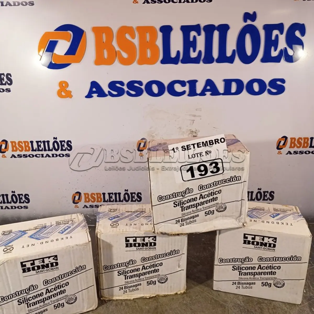 LOTE 193 - 04 CAIXAS COM BISNAGAS DE SILICONE ACÉTICO TRANSPARENTE COM 24 UNIDADES CADA. (NO ESTADO) ATENÇÃO! FAZER A VISITAÇÃO ANTES DE ARREMATAR, NÃO SABEMOS SE FUNCIONA. LEILÃO NÃO TEM GARANTIA E NEM DEVOLUÇÃO, SUJEITO A POSSÍVEIS AVARIAS VISÍVEIS/OCULTAS E/OU AUSÊNCIA DE COMPONENTES.