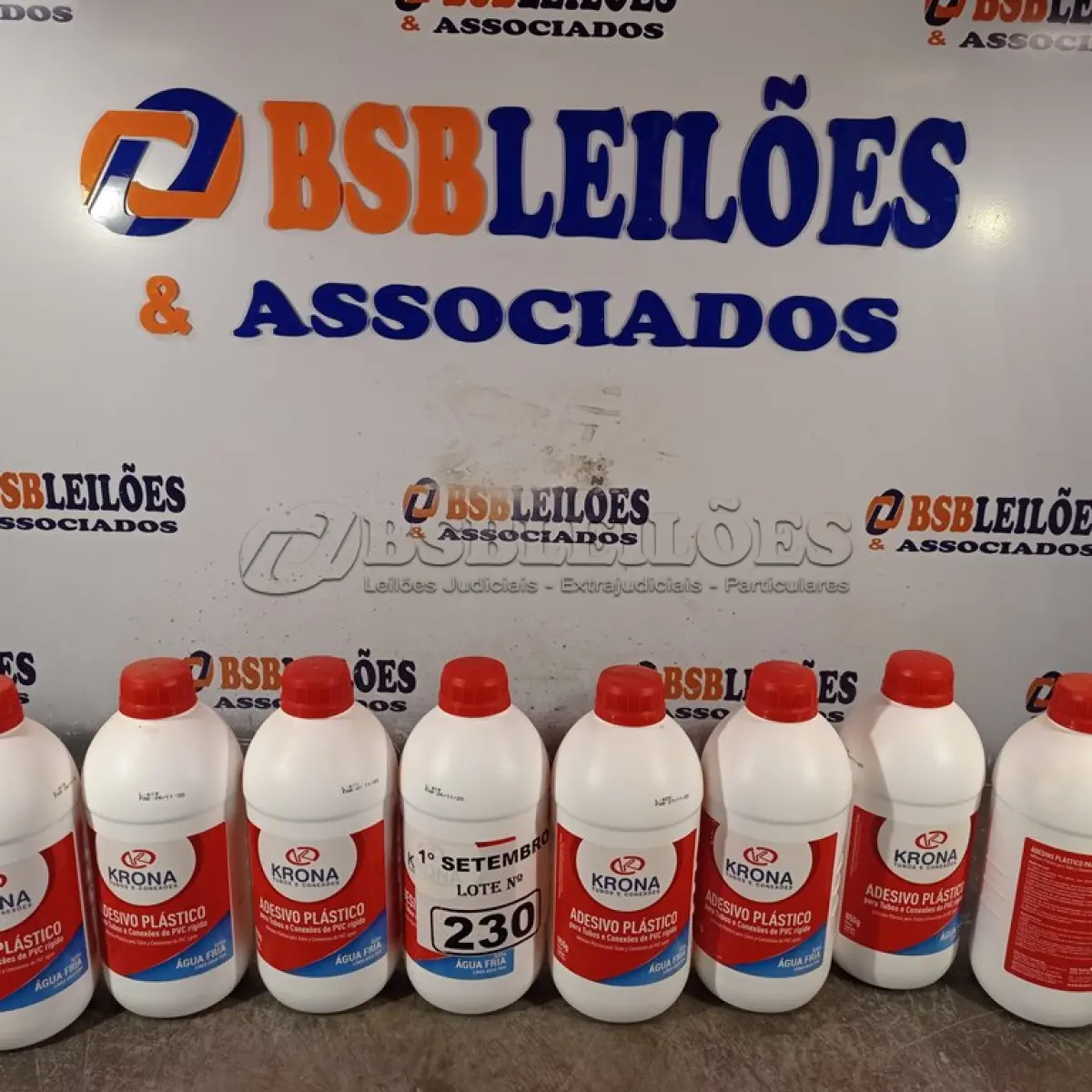 LOTE 230 - 08 TUBOS DE ADESIVO PLÁSTICO PARA TUBOS E CONEXÕES DE PVC RÍGIDO LINHA ÁGUA FRIA 850G. (NO ESTADO) ATENÇÃO! FAZER A VISITAÇÃO ANTES DE ARREMATAR, NÃO SABEMOS SE FUNCIONA. LEILÃO NÃO TEM GARANTIA E NEM DEVOLUÇÃO, SUJEITO A POSSÍVEIS AVARIAS VISÍVEIS/OCULTAS E/OU AUSÊNCIA DE COMPONENTES.