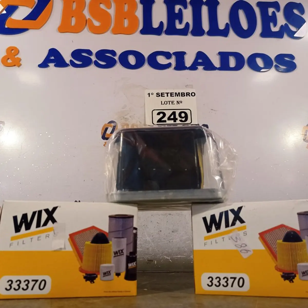 LOTE 249