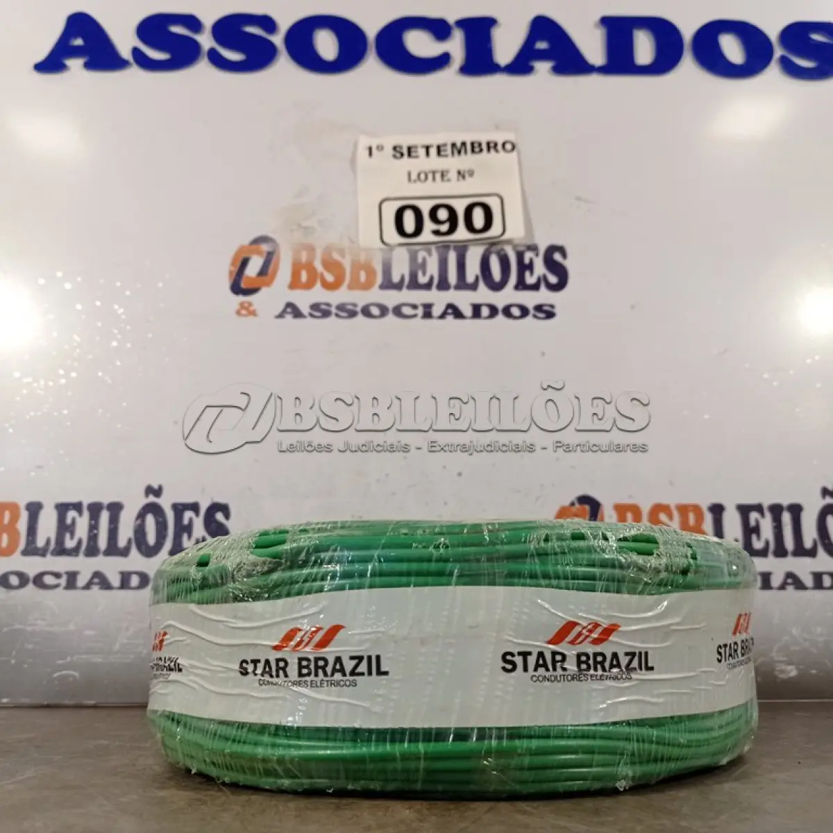 LOTE 090 - 01 ROLO DE CABO FLEXÍVEL 100M 2,5MM NA COR VERDE. (NO ESTADO) ATENÇÃO! FAZER A VISITAÇÃO ANTES DE ARREMATAR, NÃO SABEMOS SE FUNCIONA. LEILÃO NÃO TEM GARANTIA E NEM DEVOLUÇÃO, SUJEITO A POSSÍVEIS AVARIAS VISÍVEIS/OCULTAS E/OU AUSÊNCIA DE COMPONENTES.