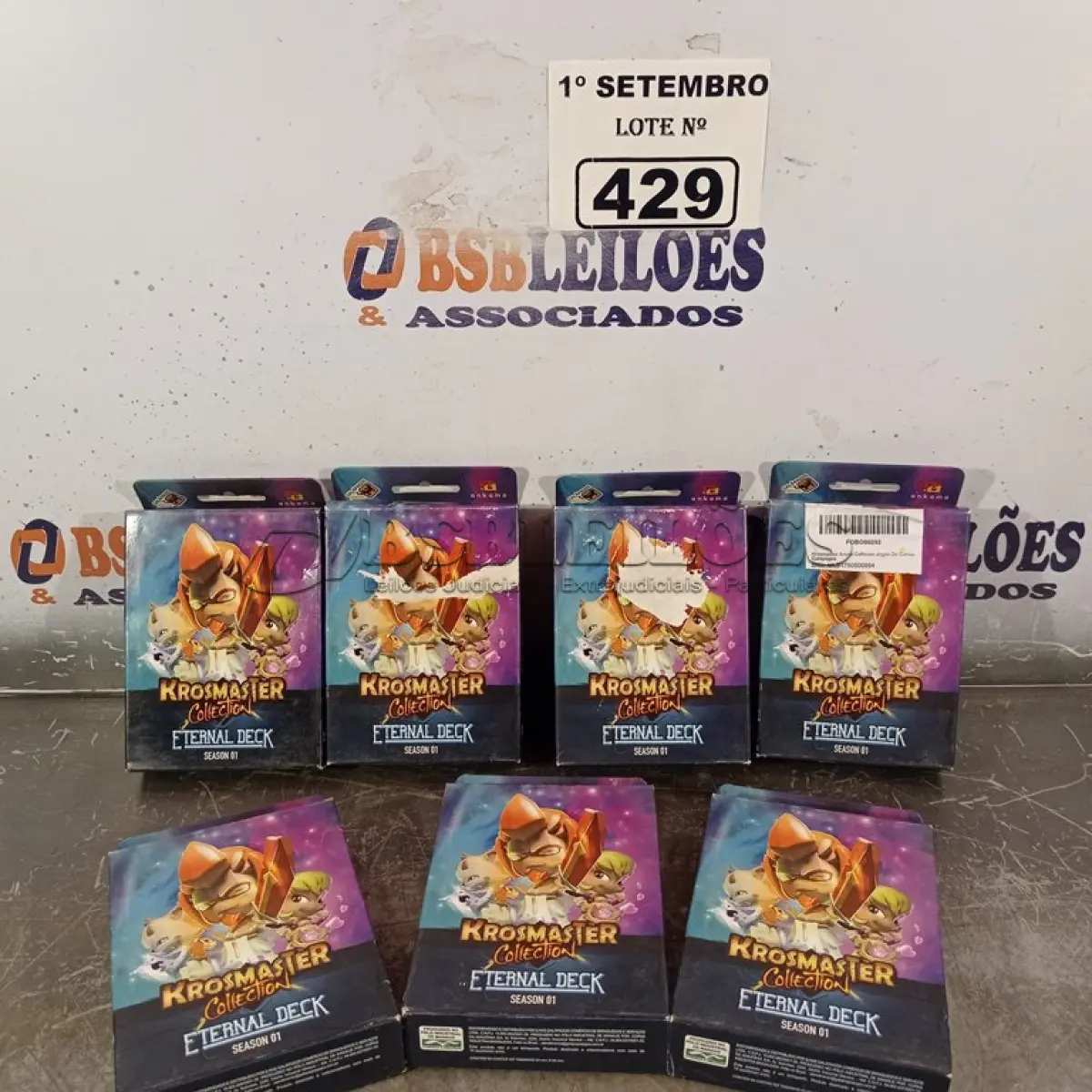 LOTE 429 - 07 CAIXAS COM CARDS KROSMASTER. (NO ESTADO) ATENÇÃO! FAZER A VISITAÇÃO ANTES DE ARREMATAR, NÃO SABEMOS SE FUNCIONA. LEILÃO NÃO TEM GARANTIA E NEM DEVOLUÇÃO, SUJEITO A POSSÍVEIS AVARIAS VISÍVEIS/OCULTAS E/OU AUSÊNCIA DE COMPONENTES.