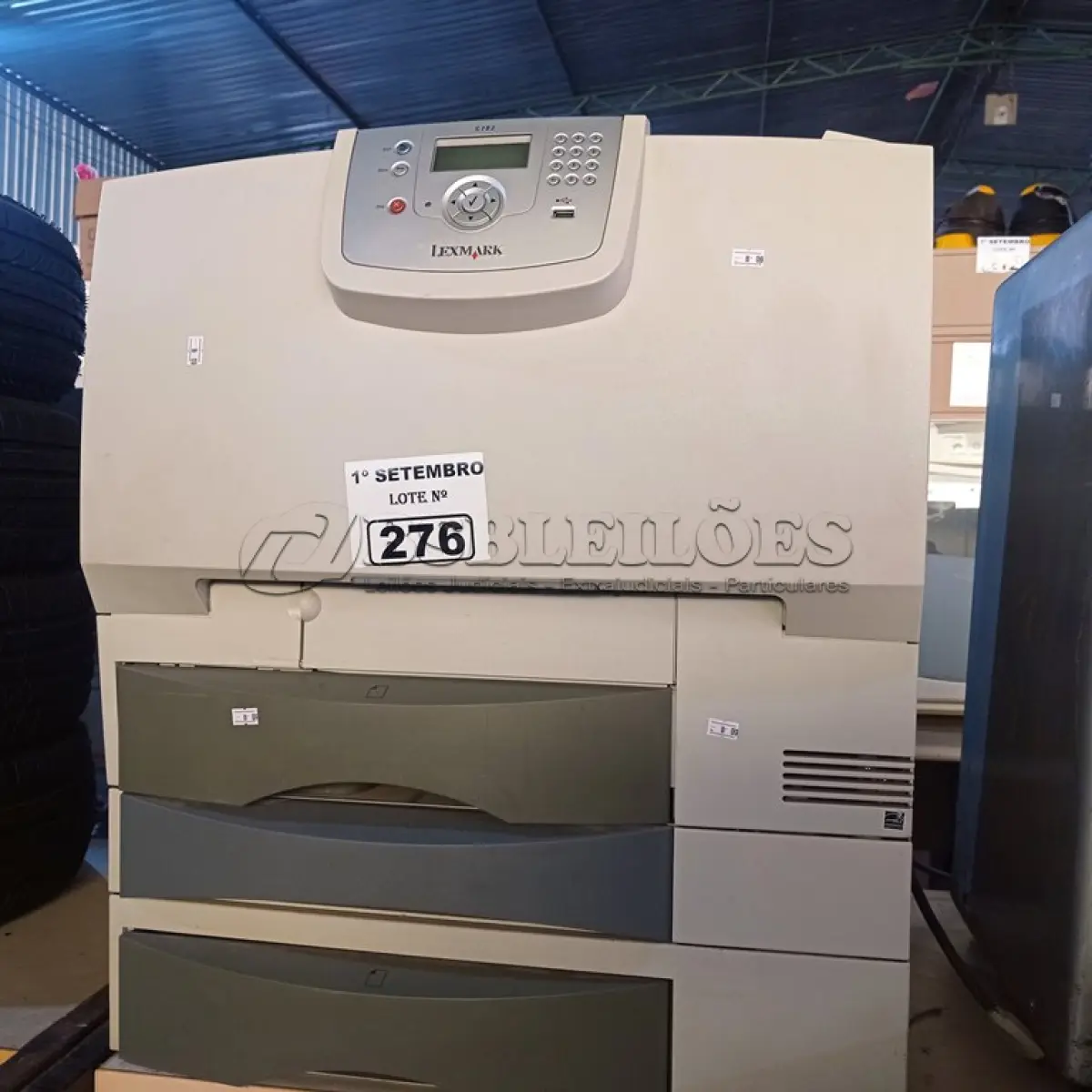 LOTE 276 - 01 IMPRESSORA LEXMARK MODELO C782. (NO ESTADO) ATENÇÃO! FAZER A VISITAÇÃO ANTES DE ARREMATAR, NÃO SABEMOS SE FUNCIONA. LEILÃO NÃO TEM GARANTIA E NEM DEVOLUÇÃO, SUJEITO A POSSÍVEIS AVARIAS VISÍVEIS/OCULTAS E/OU AUSÊNCIA DE COMPONENTES.