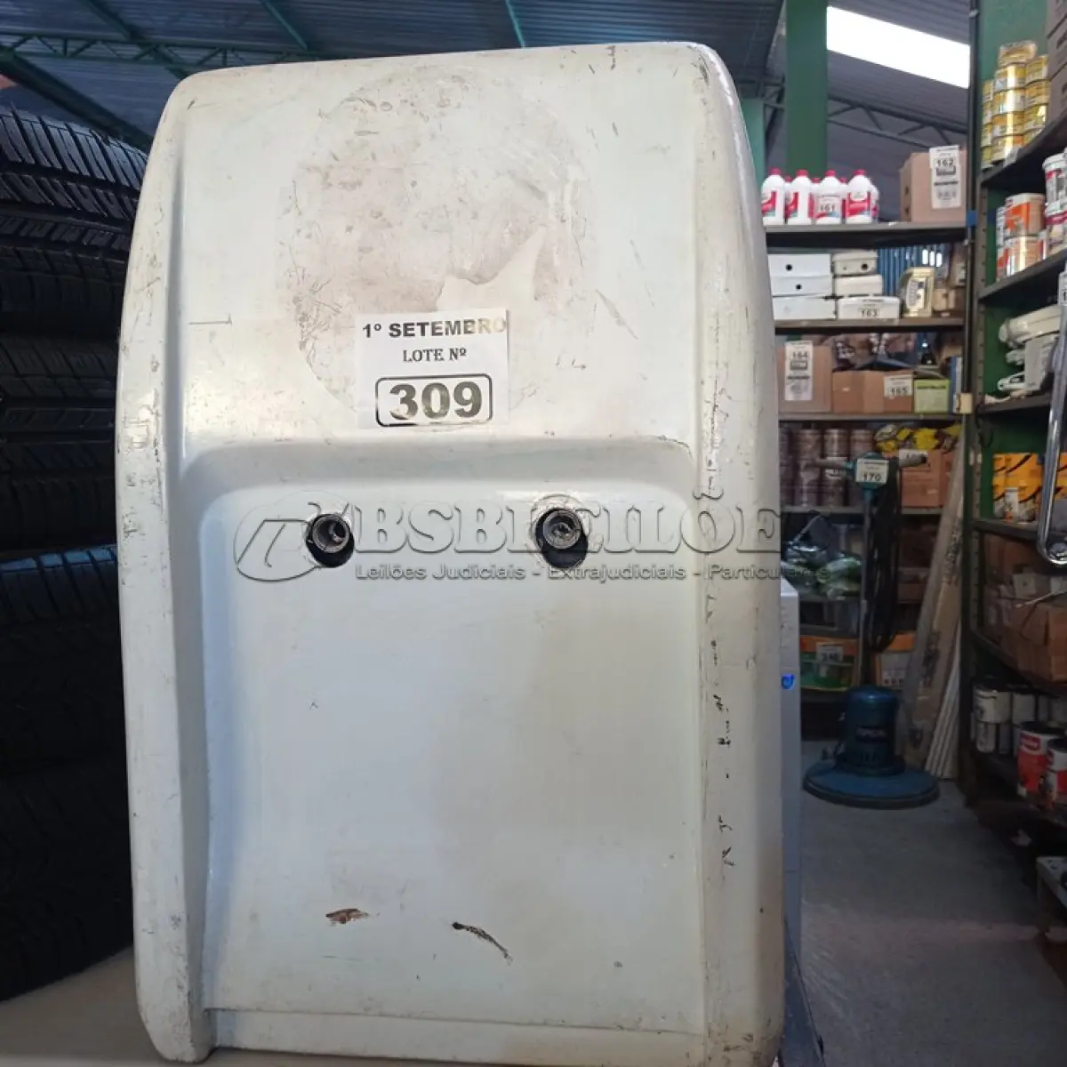 LOTE 309 - 01 CHOPEIRA 2VIAS COM AVARIAS. (NO ESTADO) ATENÇÃO! FAZER A VISITAÇÃO ANTES DE ARREMATAR, NÃO SABEMOS SE FUNCIONA. LEILÃO NÃO TEM GARANTIA E NEM DEVOLUÇÃO, SUJEITO A POSSÍVEIS AVARIAS VISÍVEIS/OCULTAS E/OU AUSÊNCIA DE COMPONENTES.