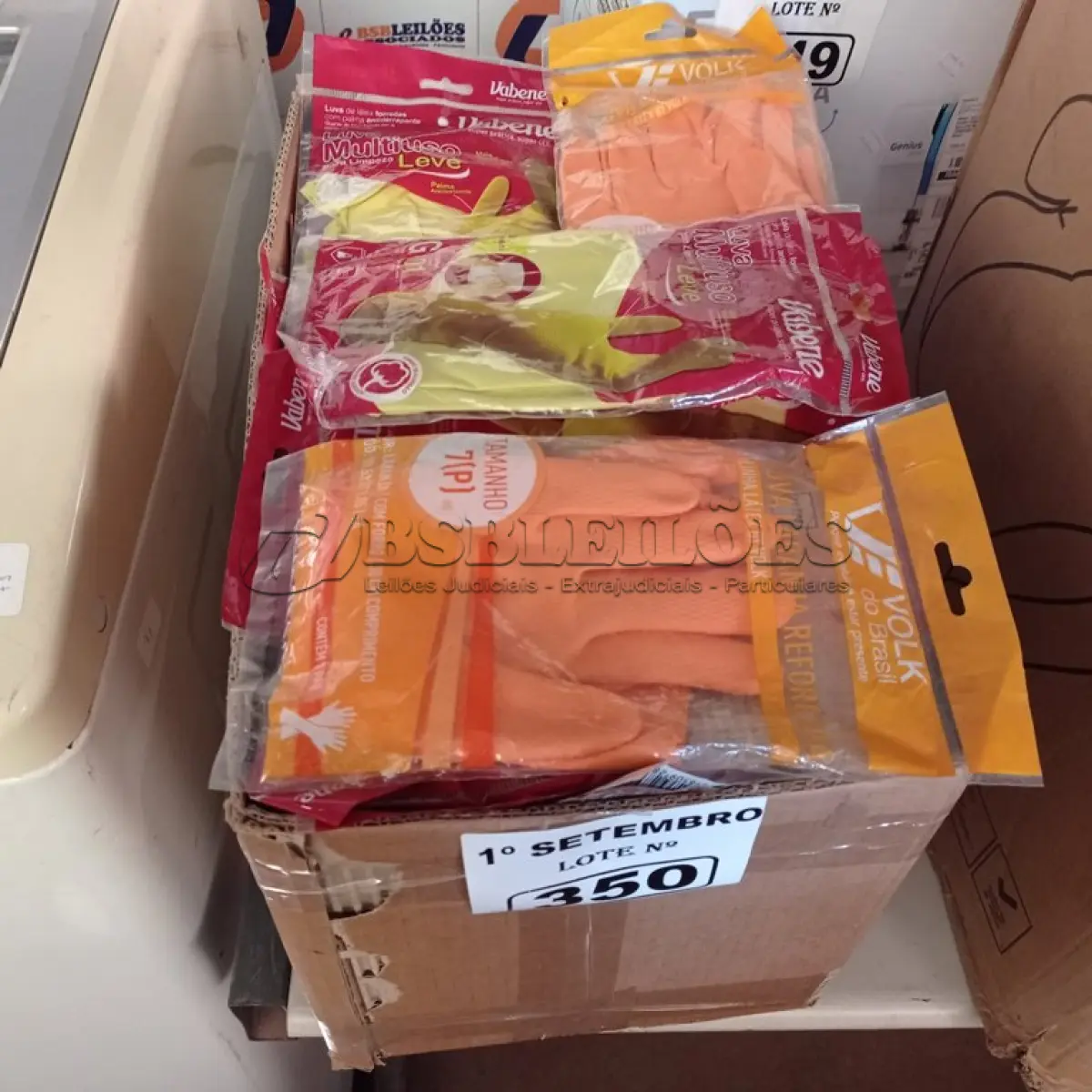 LOTE 350 - 01 LOTE COM VÁRIAS LUVAS DE LÁTEX MARCAS E MODELOS DIVERSOS. (NO ESTADO) ATENÇÃO! FAZER A VISITAÇÃO ANTES DE ARREMATAR, NÃO SABEMOS SE FUNCIONA. LEILÃO NÃO TEM GARANTIA E NEM DEVOLUÇÃO, SUJEITO A POSSÍVEIS AVARIAS VISÍVEIS/OCULTAS E/OU AUSÊNCIA DE COMPONENTES.