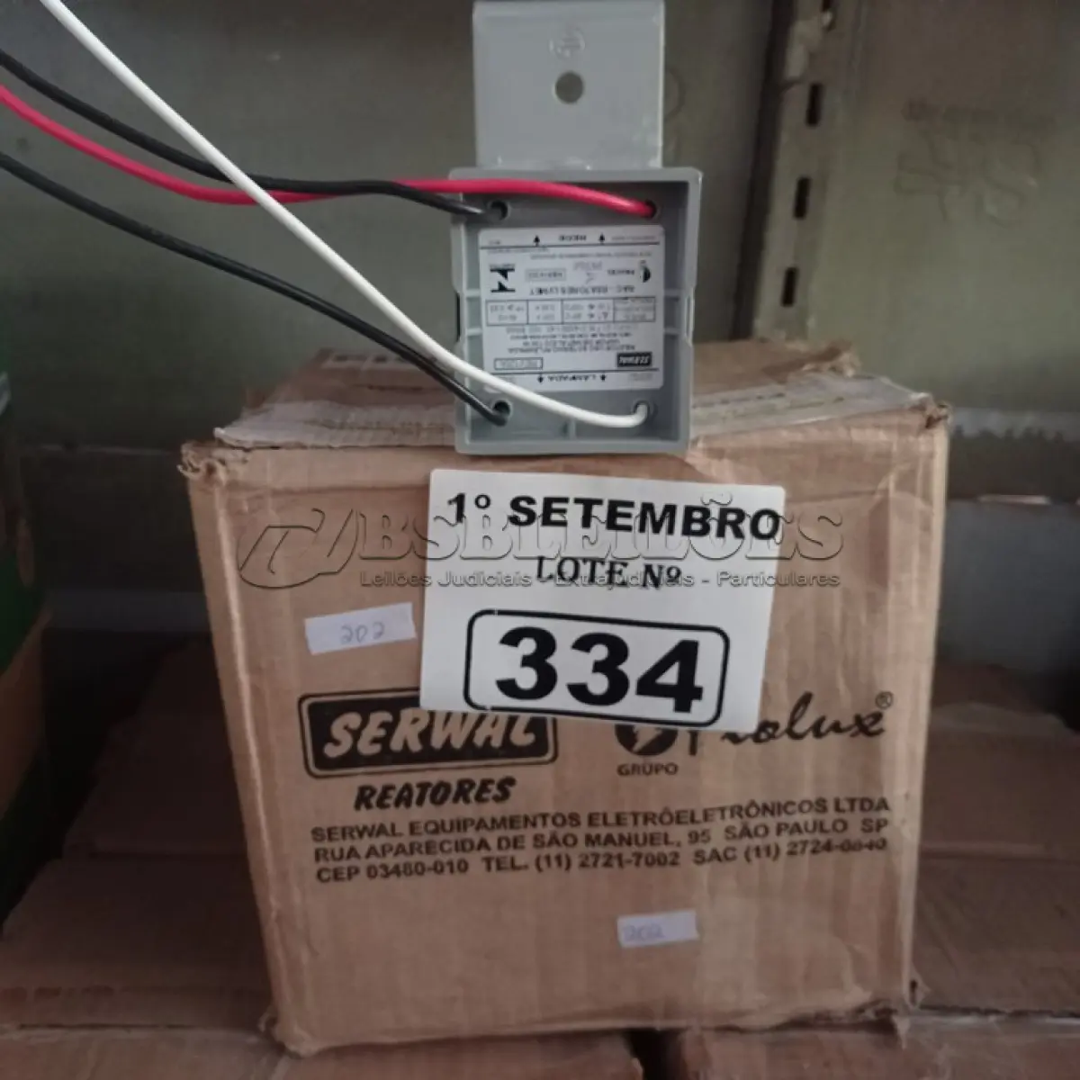 LOTE 334 - 06 CAIXAS DE REATORES PARA LÂMPADAS DE VAPOR METÁLICO 150W. (NO ESTADO) ATENÇÃO! FAZER A VISITAÇÃO ANTES DE ARREMATAR, NÃO SABEMOS SE FUNCIONA. LEILÃO NÃO TEM GARANTIA E NEM DEVOLUÇÃO, SUJEITO A POSSÍVEIS AVARIAS VISÍVEIS/OCULTAS E/OU AUSÊNCIA DE COMPONENTES.