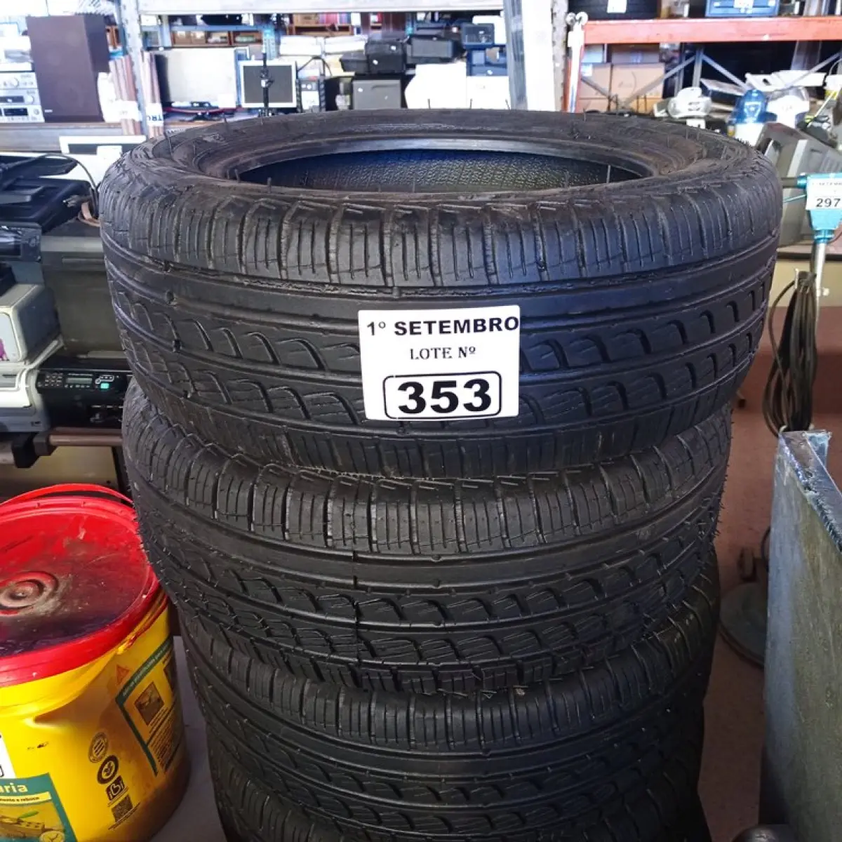 LOTE 353