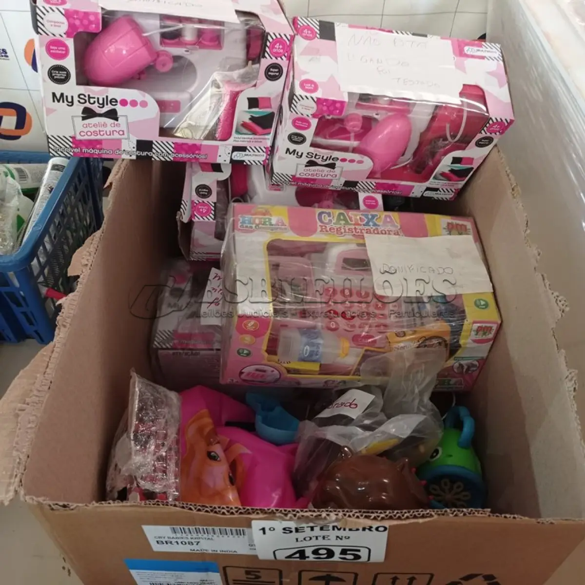 LOTE 495 - 01 LOTE COM VÁRIOS BRINQUEDOS COM AVARIAS. (NO ESTADO) ATENÇÃO! FAZER A VISITAÇÃO ANTES DE ARREMATAR, NÃO SABEMOS SE FUNCIONA. LEILÃO NÃO TEM GARANTIA E NEM DEVOLUÇÃO, SUJEITO A POSSÍVEIS AVARIAS VISÍVEIS/OCULTAS E/OU AUSÊNCIA DE COMPONENTES.