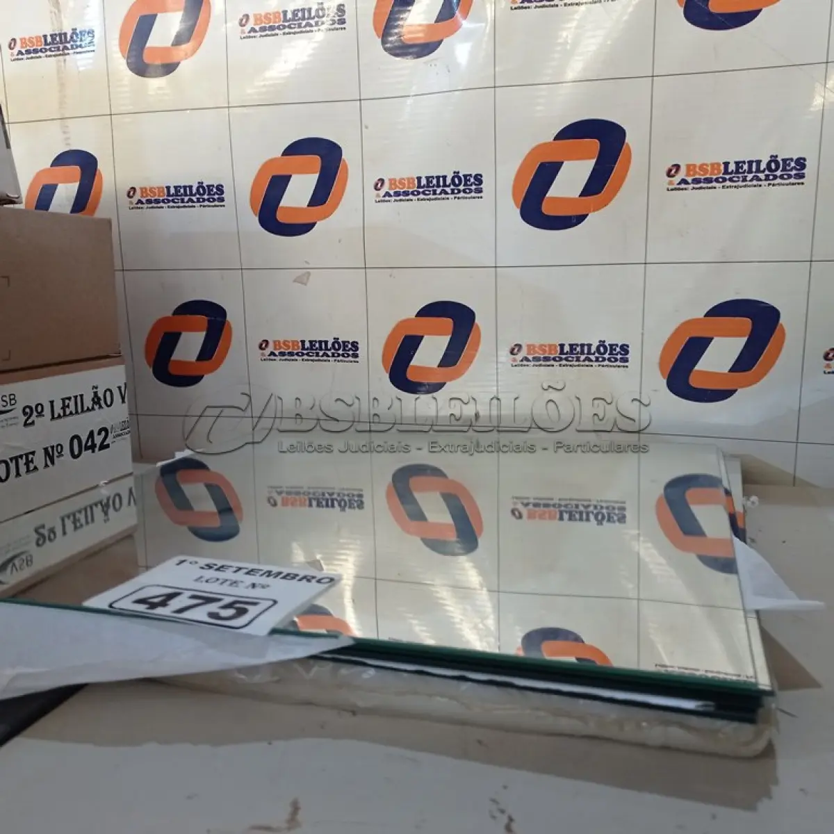 LOTE 475