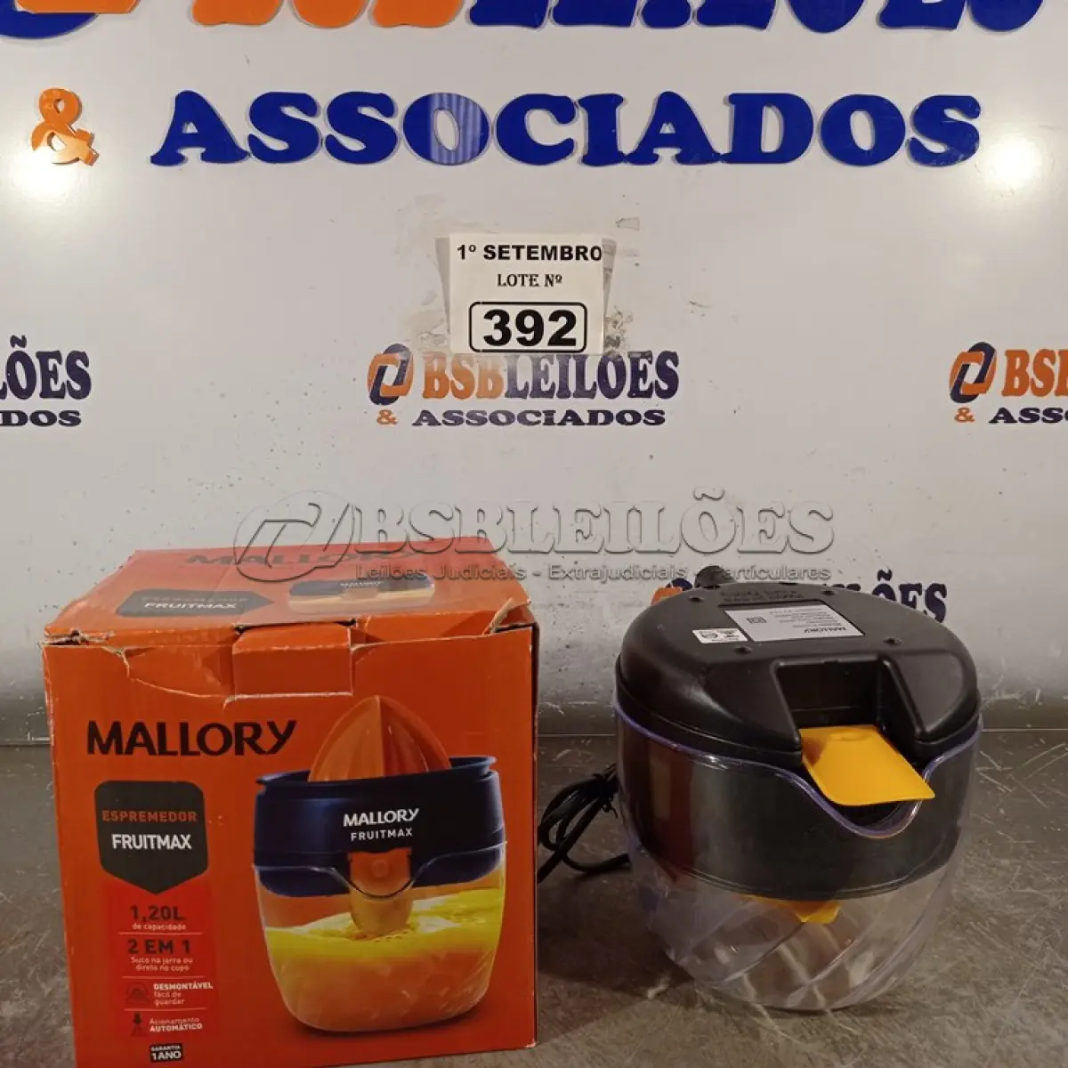 LOTE 392 - 01 ESPREMEDOR FRUITMAX MALLORY 1,20L DE CAPACIDADE 127V. (NO ESTADO) ATENÇÃO! FAZER A VISITAÇÃO ANTES DE ARREMATAR, NÃO SABEMOS SE FUNCIONA. LEILÃO NÃO TEM GARANTIA E NEM DEVOLUÇÃO, SUJEITO A POSSÍVEIS AVARIAS VISÍVEIS/OCULTAS E/OU AUSÊNCIA DE COMPONENTES.