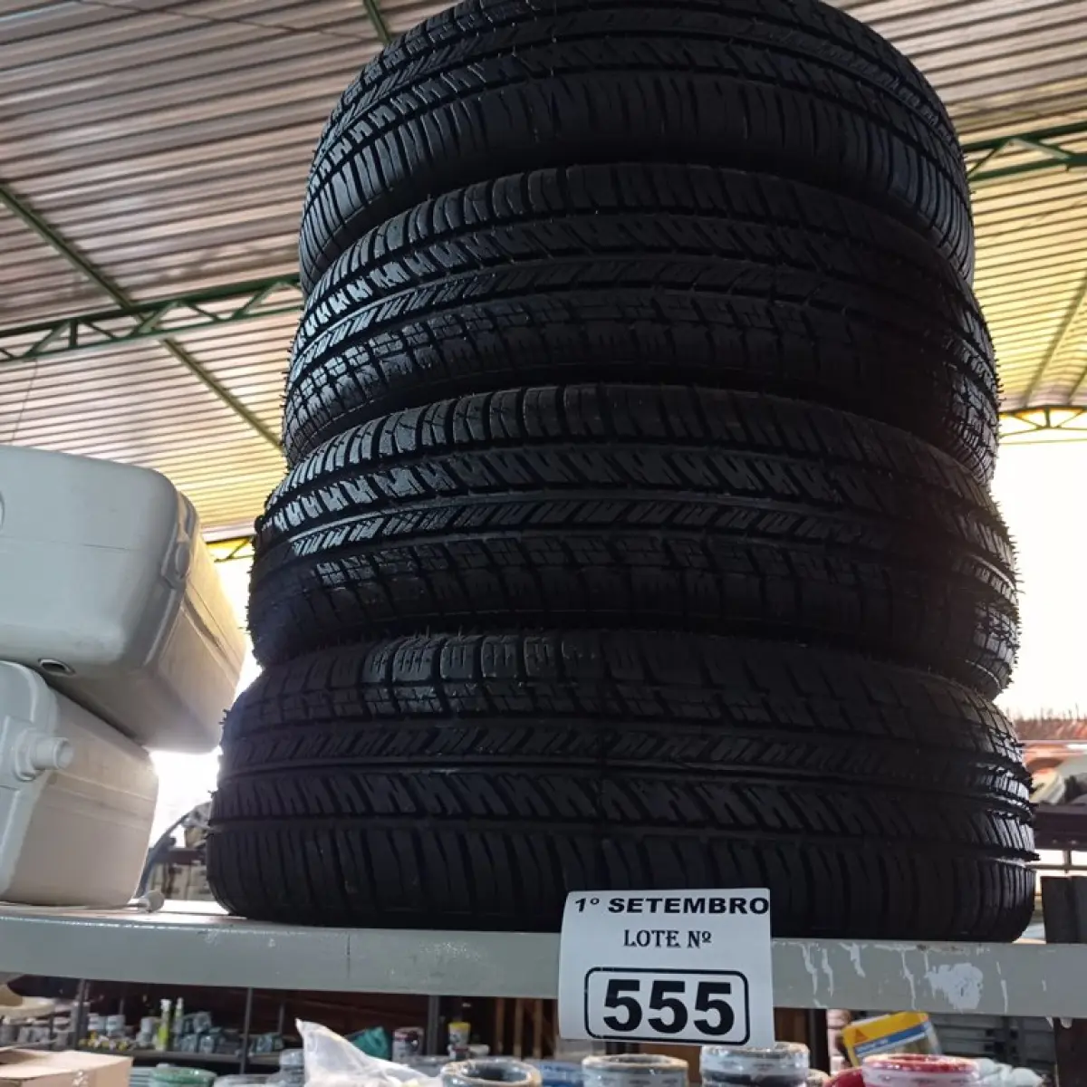 LOTE 555