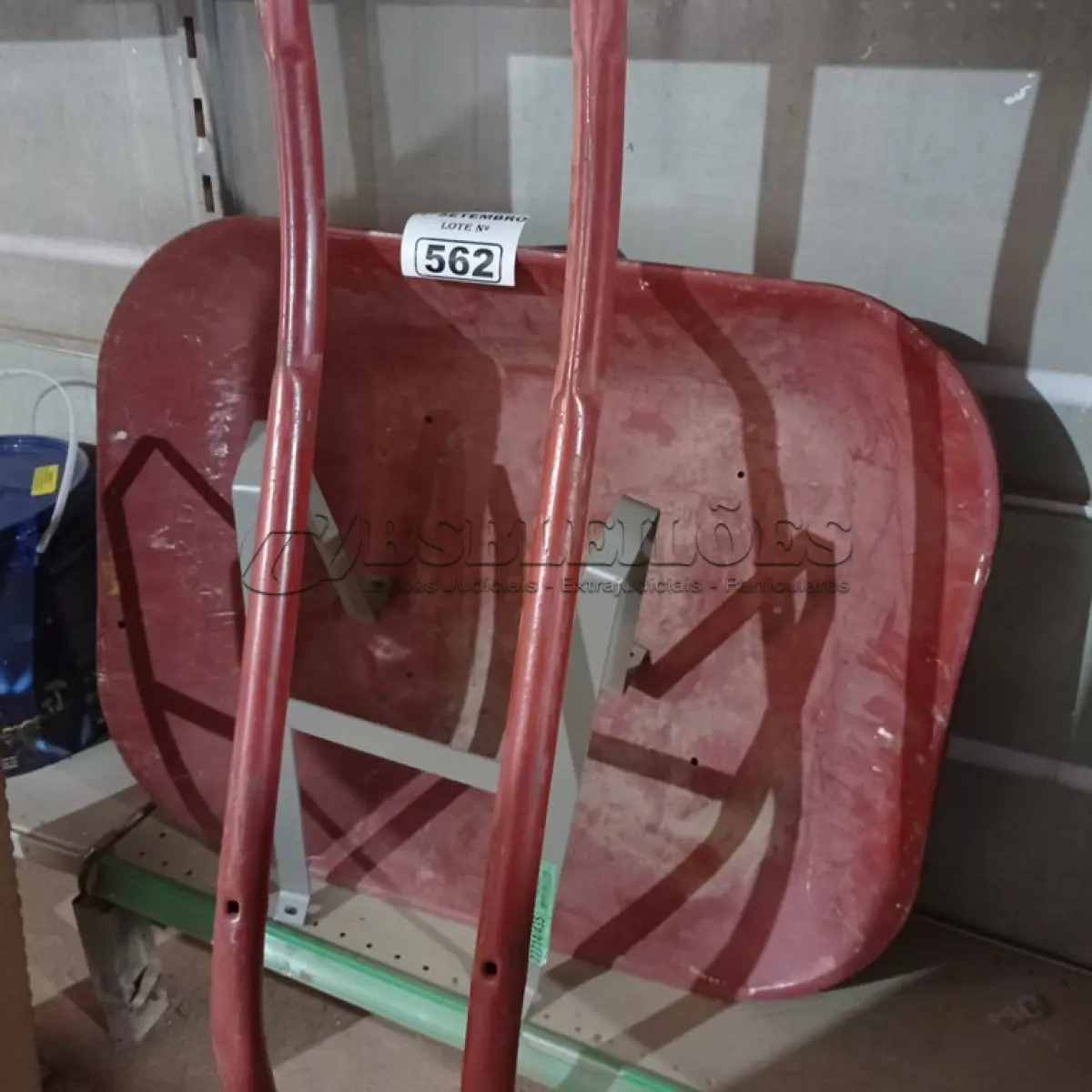 LOTE 562 - 03 PEÇAS PARA CARRINHO DE MÃO. (NO ESTADO) ATENÇÃO! FAZER A VISITAÇÃO ANTES DE ARREMATAR, NÃO SABEMOS SE FUNCIONA. LEILÃO NÃO TEM GARANTIA E NEM DEVOLUÇÃO, SUJEITO A POSSÍVEIS AVARIAS VISÍVEIS/OCULTAS E/OU AUSÊNCIA DE COMPONENTES.