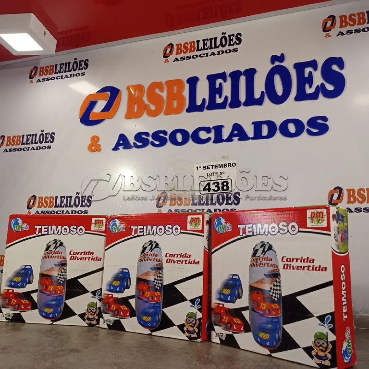 LOTE 438 - 03 BONECOS JOÃO TEIMOSO CORRIDA DIVERTIDA. (NO ESTADO) ATENÇÃO! FAZER A VISITAÇÃO ANTES DE ARREMATAR, NÃO SABEMOS SE FUNCIONA. LEILÃO NÃO TEM GARANTIA E NEM DEVOLUÇÃO, SUJEITO A POSSÍVEIS AVARIAS VISÍVEIS/OCULTAS E/OU AUSÊNCIA DE COMPONENTES.
