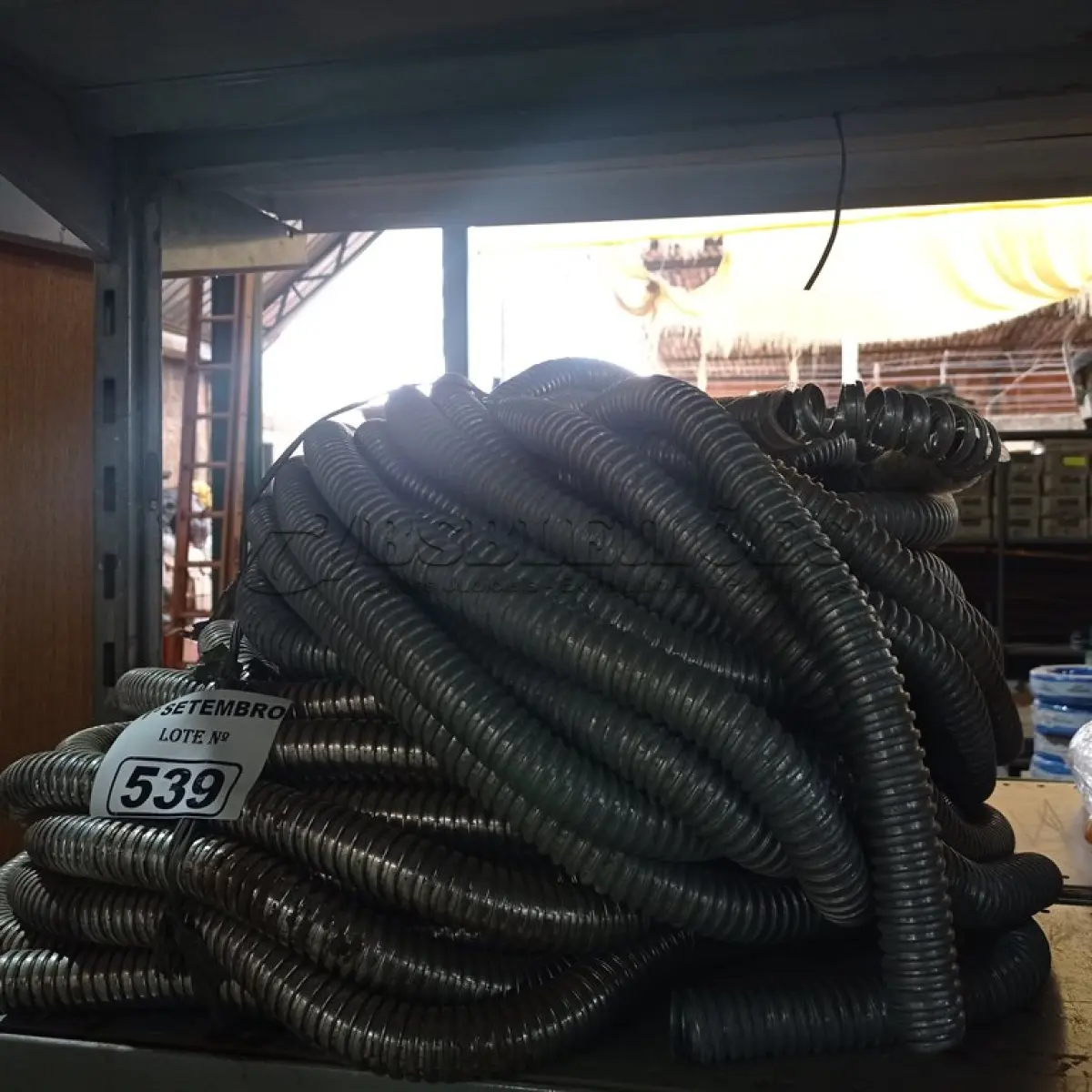 LOTE 539 - 02 ROLOS DE MANGUEIRA COPEX EM METAL. (NO ESTADO) ATENÇÃO! FAZER A VISITAÇÃO ANTES DE ARREMATAR, NÃO SABEMOS SE FUNCIONA. LEILÃO NÃO TEM GARANTIA E NEM DEVOLUÇÃO, SUJEITO A POSSÍVEIS AVARIAS VISÍVEIS/OCULTAS E/OU AUSÊNCIA DE COMPONENTES.