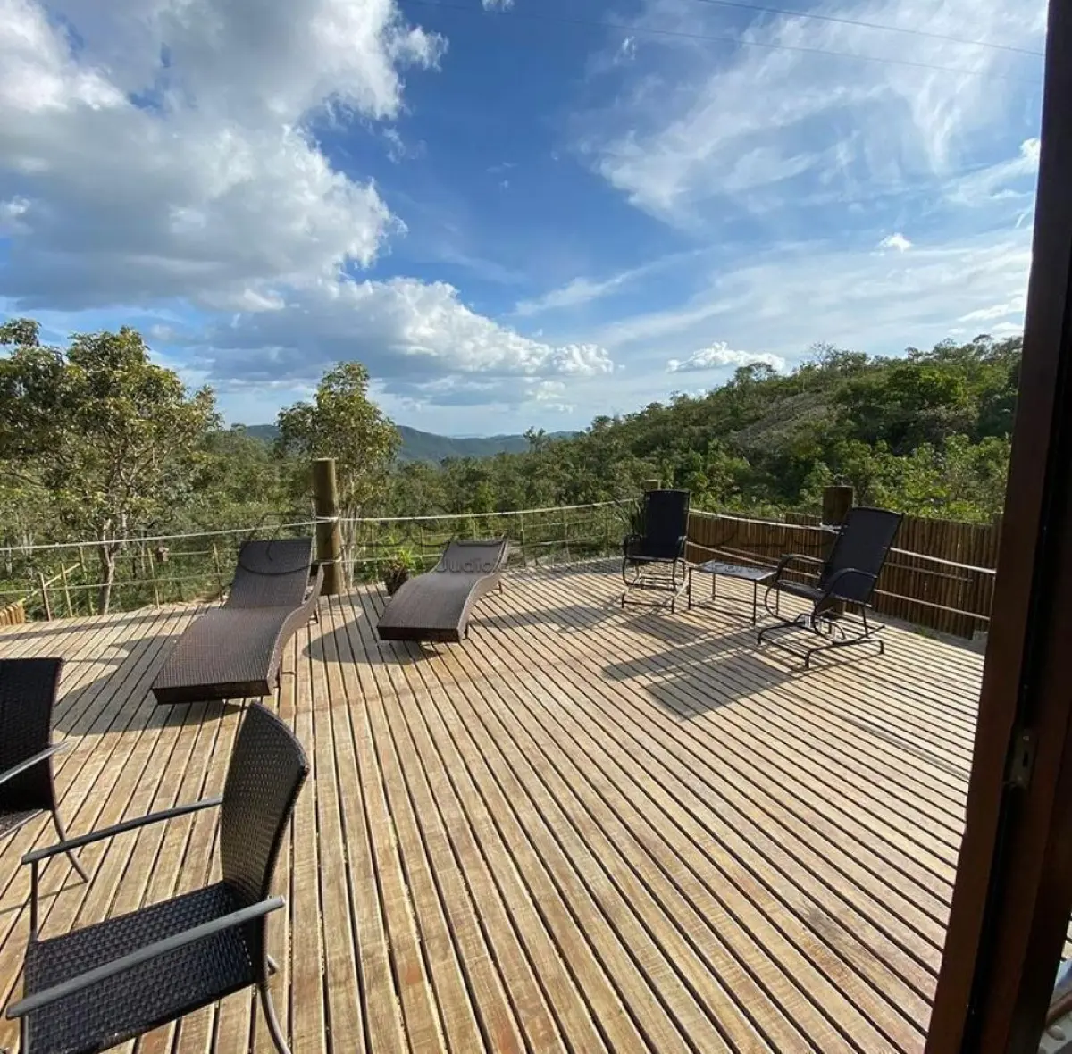 LOTE 001 - 01 LINDA CASA EM SÃO JORGE (MUNICÍPIO ALTO PARAÍSO), NO CORAÇÃO DA CHAPADA DOS VEADEIROS.    CASA DE 130M2, LOTE DA CASA 450M² APROXIMADA. (NO ESTADO)  (DOCUMENTAÇÃO CESSÃO DE DIREITO)