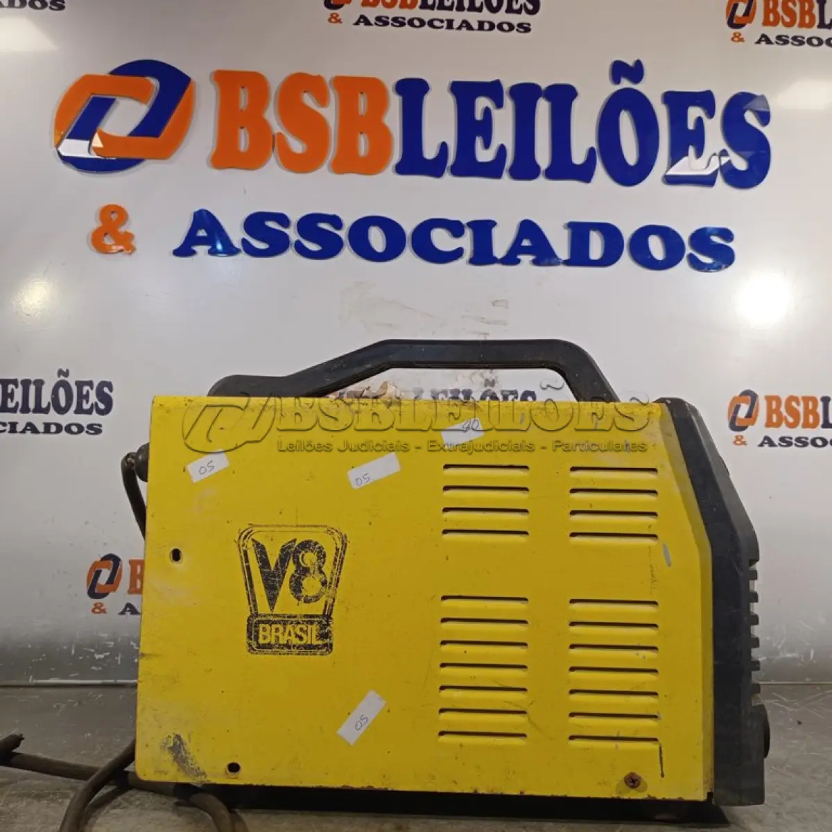 LOTE 167 - 01 INVERSORA DE SOLDA COMBAT 160 TURBO. (NO ESTADO) ATENÇÃO! FAZER A VISITAÇÃO ANTES DE ARREMATAR, NÃO SABEMOS SE FUNCIONA. LEILÃO NÃO TEM GARANTIA E NEM DEVOLUÇÃO, SUJEITO A POSSÍVEIS AVARIAS VISÍVEIS/OCULTAS E/OU AUSÊNCIA DE COMPONENTES.