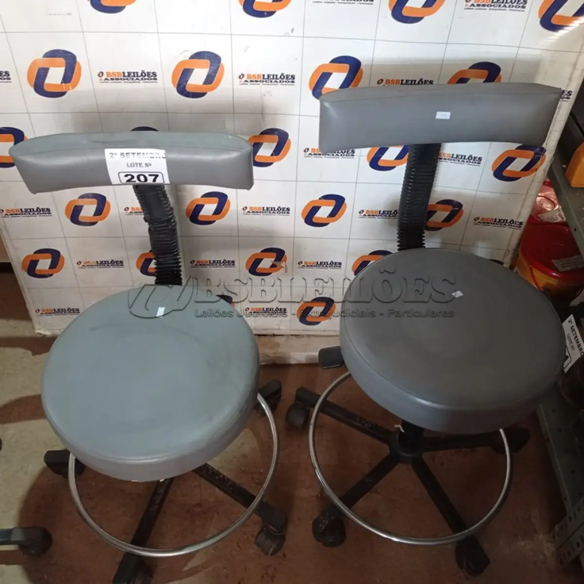 LOTE 207