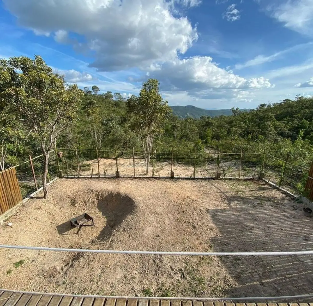 LOTE 001 - 01 LINDA CASA EM SÃO JORGE (MUNICÍPIO ALTO PARAÍSO), NO CORAÇÃO DA CHAPADA DOS VEADEIROS.    CASA DE 130M2, LOTE DA CASA 450M² APROXIMADA. (NO ESTADO)  (DOCUMENTAÇÃO CESSÃO DE DIREITO)