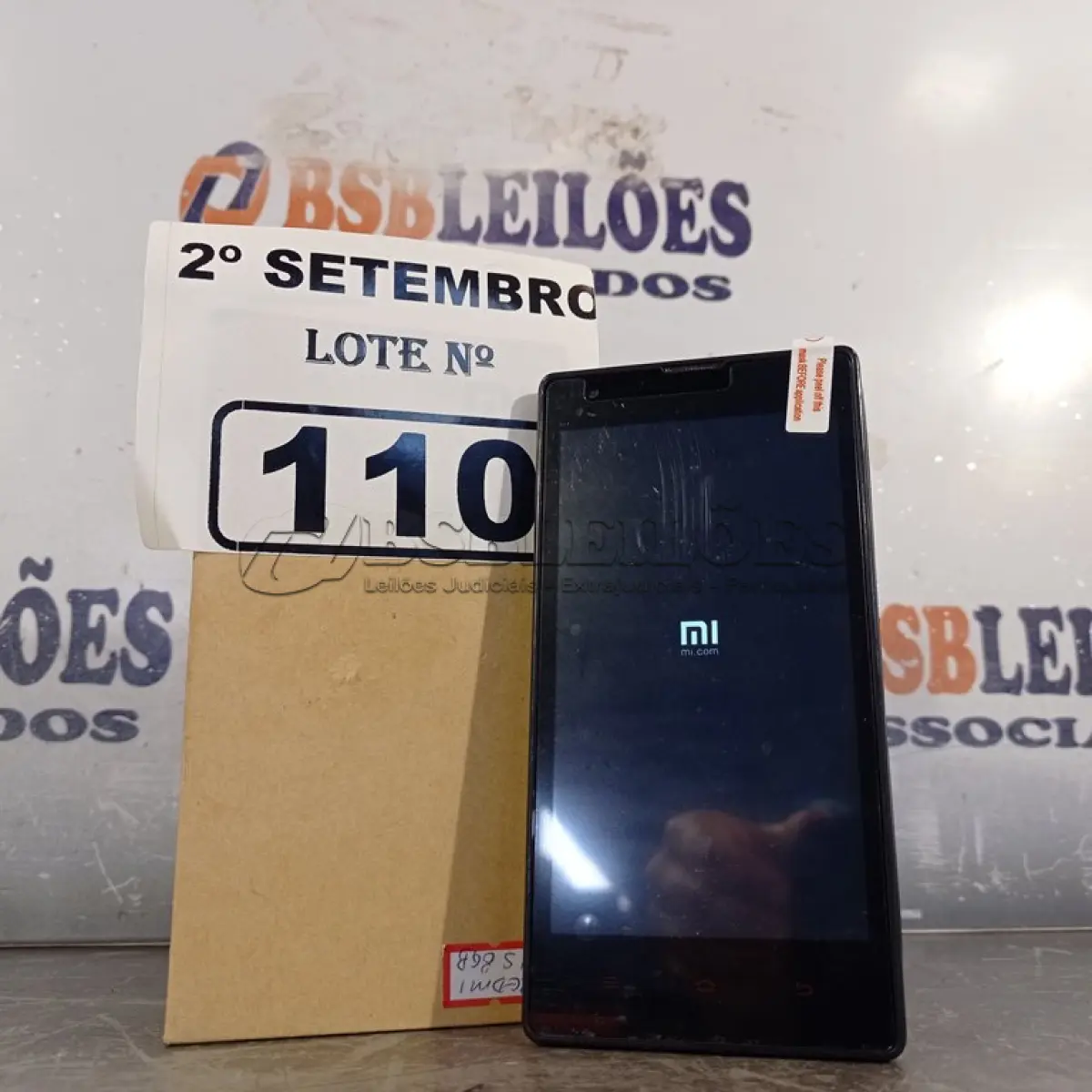 LOTE 110 - 01 CELULAR REDMI. (NO ESTADO) ATENÇÃO! FAZER A VISITAÇÃO ANTES DE ARREMATAR, NÃO SABEMOS SE FUNCIONA. LEILÃO NÃO TEM GARANTIA E NEM DEVOLUÇÃO, SUJEITO A POSSÍVEIS AVARIAS VISÍVEIS/OCULTAS E/OU AUSÊNCIA DE COMPONENTES.