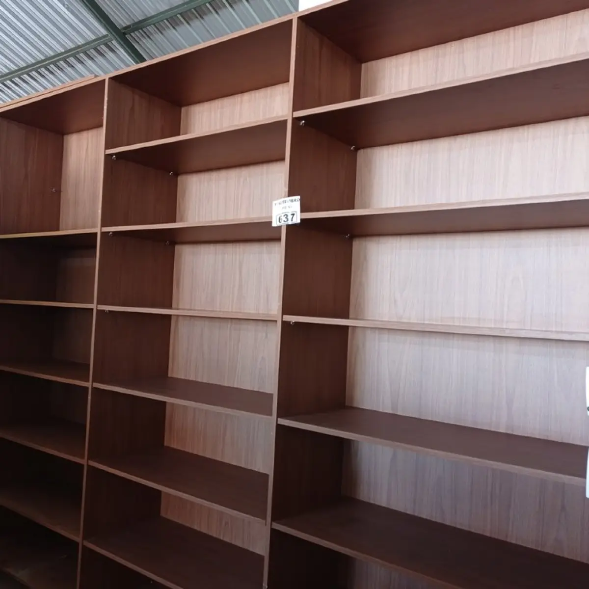LOTE 637