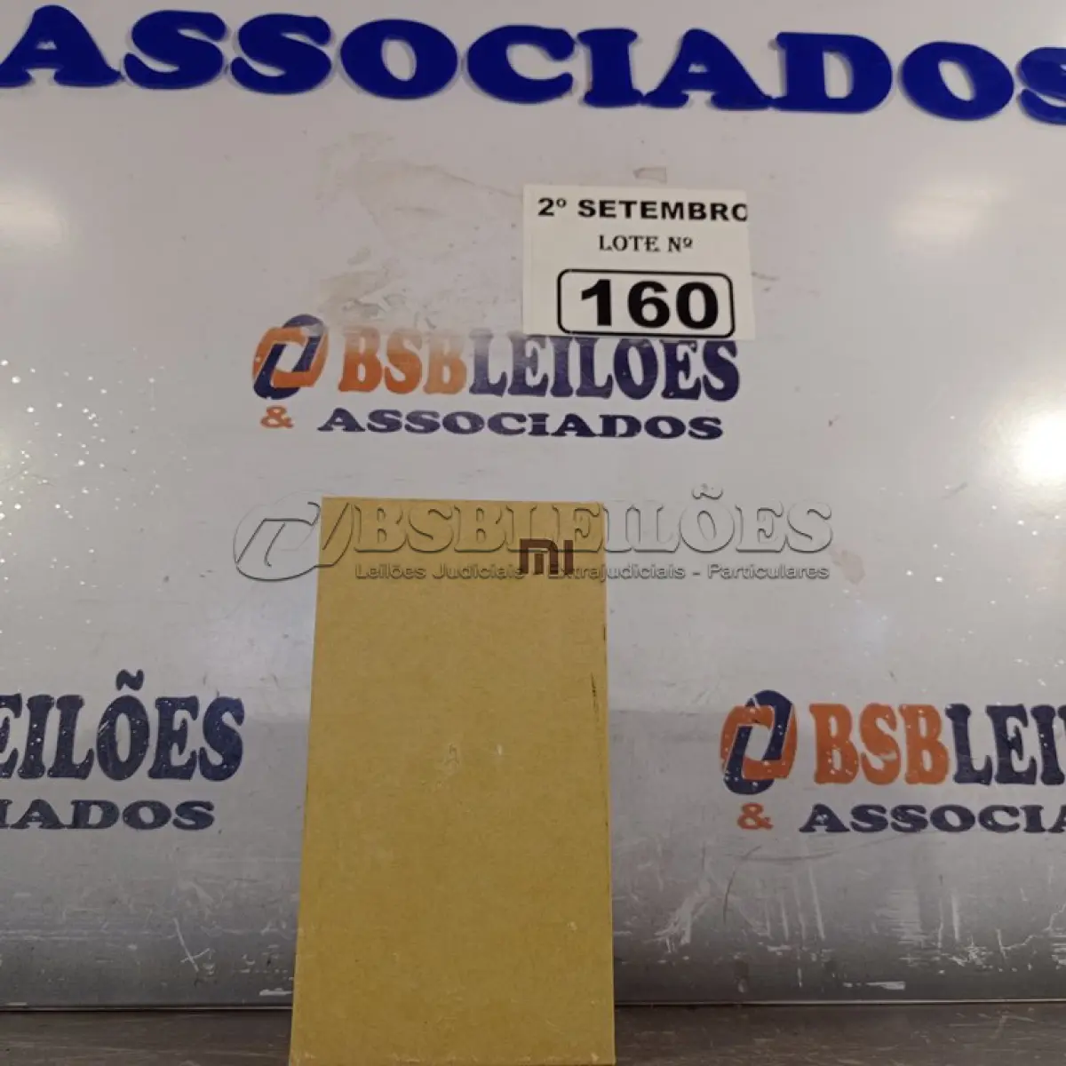 LOTE 160 - 01 CELULAR REDMI. (NO ESTADO) ATENÇÃO! FAZER A VISITAÇÃO ANTES DE ARREMATAR, NÃO SABEMOS SE FUNCIONA. LEILÃO NÃO TEM GARANTIA E NEM DEVOLUÇÃO, SUJEITO A POSSÍVEIS AVARIAS VISÍVEIS/OCULTAS E/OU AUSÊNCIA DE COMPONENTES.