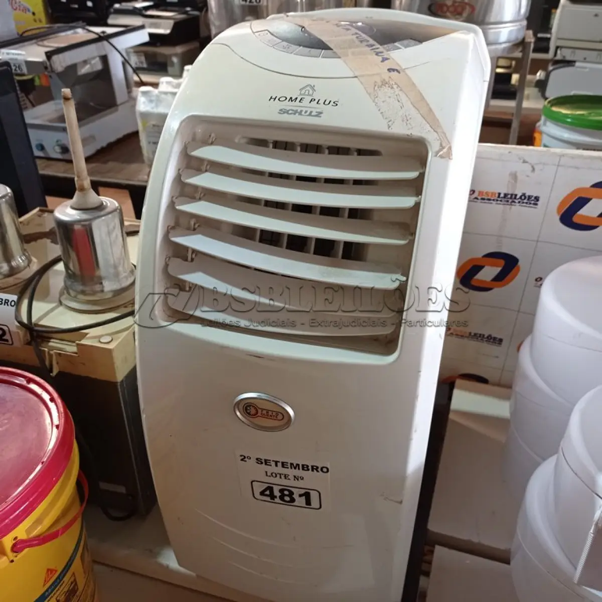 LOTE 481 - 01 AR-CONDICIONADO MARCA SCHULZ 127V. (NO ESTADO) ATENÇÃO! FAZER A VISITAÇÃO ANTES DE ARREMATAR, NÃO SABEMOS SE FUNCIONA. LEILÃO NÃO TEM GARANTIA E NEM DEVOLUÇÃO, SUJEITO A POSSÍVEIS AVARIAS VISÍVEIS/OCULTAS E/OU AUSÊNCIA DE COMPONENTES.