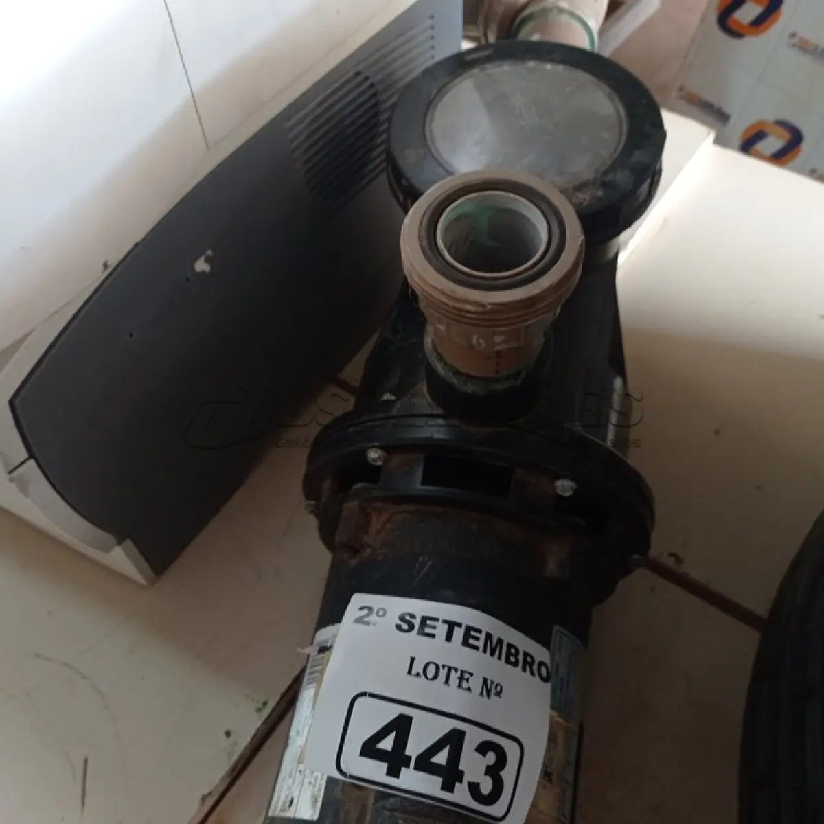 LOTE 443 - 01 BOMBA D’AGUA. (NO ESTADO) ATENÇÃO! FAZER A VISITAÇÃO ANTES DE ARREMATAR, NÃO SABEMOS SE FUNCIONA. LEILÃO NÃO TEM GARANTIA E NEM DEVOLUÇÃO, SUJEITO A POSSÍVEIS AVARIAS VISÍVEIS/OCULTAS E/OU AUSÊNCIA DE COMPONENTES.