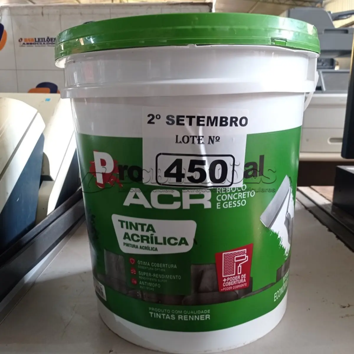 LOTE 450 - 01 BALDE DE TINTA ACRÍLICA 18L NA COR CONCRETO FOSCO. (NO ESTADO) ATENÇÃO! FAZER A VISITAÇÃO ANTES DE ARREMATAR, NÃO SABEMOS SE FUNCIONA. LEILÃO NÃO TEM GARANTIA E NEM DEVOLUÇÃO, SUJEITO A POSSÍVEIS AVARIAS VISÍVEIS/OCULTAS E/OU AUSÊNCIA DE COMPONENTES.