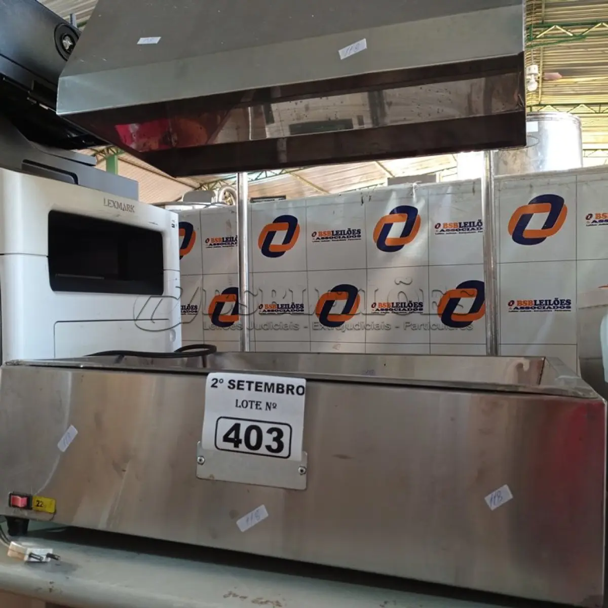 LOTE 403 - 01 CONSERVADOR/AQUECEDOR PARA BATATA FRITA. (NO ESTADO) ATENÇÃO! FAZER A VISITAÇÃO ANTES DE ARREMATAR, NÃO SABEMOS SE FUNCIONA. LEILÃO NÃO TEM GARANTIA E NEM DEVOLUÇÃO, SUJEITO A POSSÍVEIS AVARIAS VISÍVEIS/OCULTAS E/OU AUSÊNCIA DE COMPONENTES.