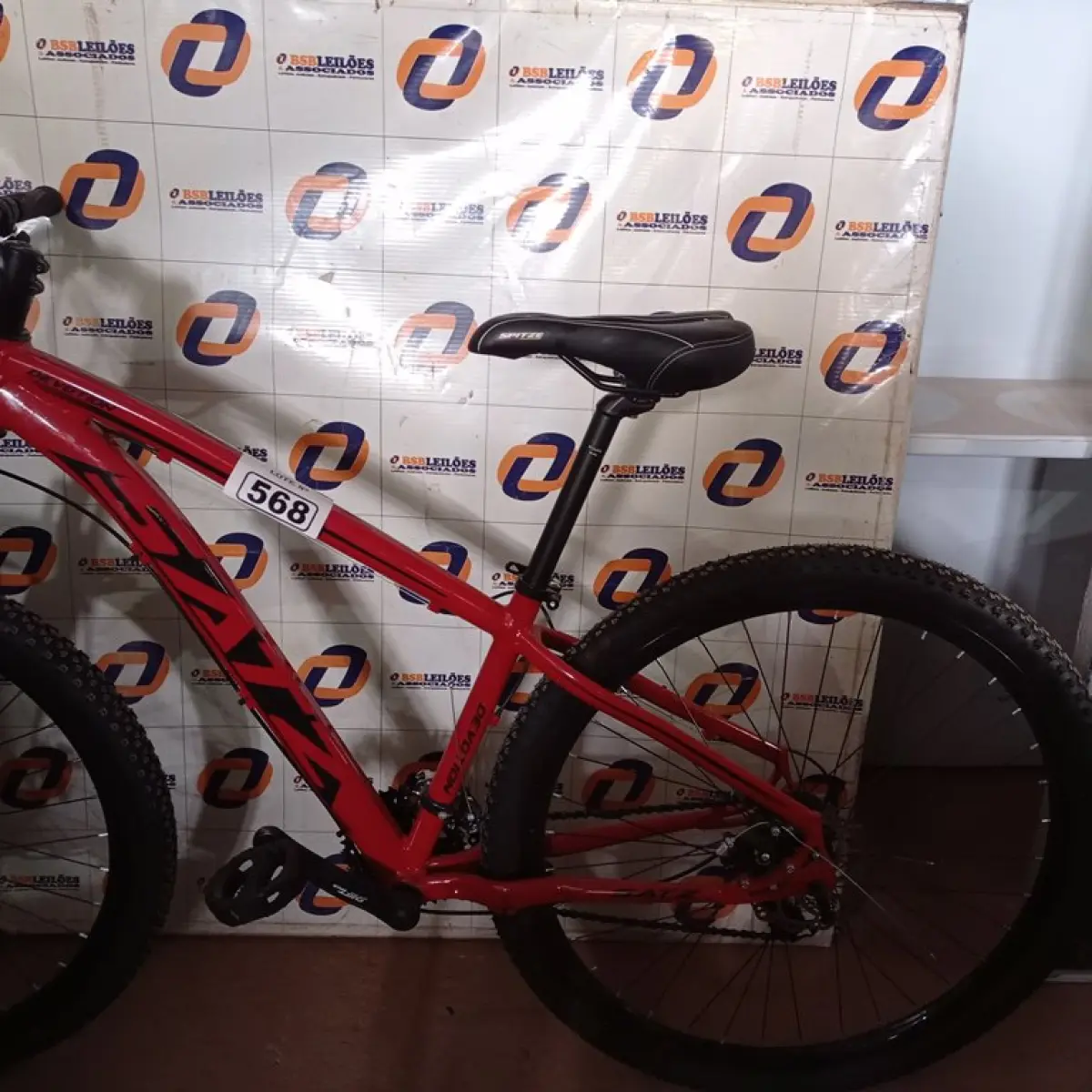 LOTE 568
