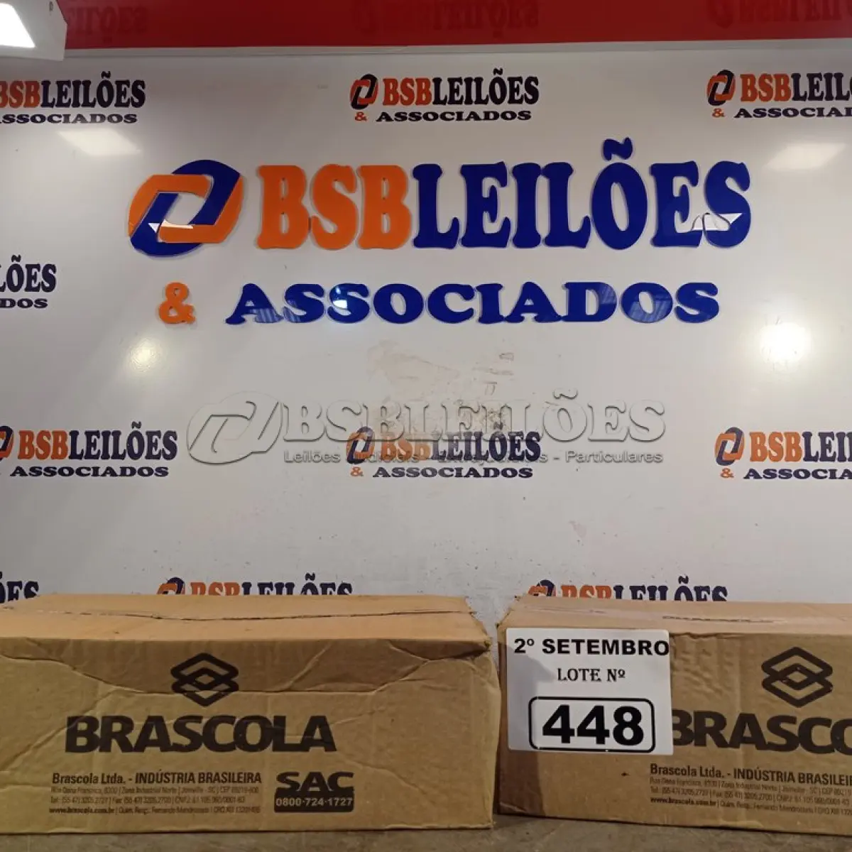 LOTE 448 - 02 CAIXAS COM COLA TUBO ST 175G COM 15 FRASCOS CADA. (NO ESTADO) ATENÇÃO! FAZER A VISITAÇÃO ANTES DE ARREMATAR, NÃO SABEMOS SE FUNCIONA. LEILÃO NÃO TEM GARANTIA E NEM DEVOLUÇÃO, SUJEITO A POSSÍVEIS AVARIAS VISÍVEIS/OCULTAS E/OU AUSÊNCIA DE COMPONENTES.