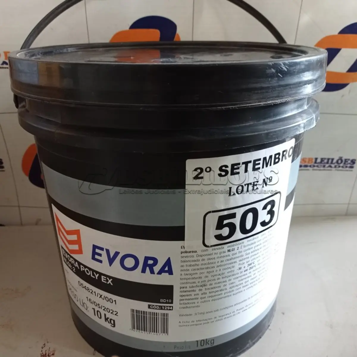 LOTE 503 - 01 BALDE DE GRAXA EVORA POLY EX NLGI:2 10KG. (NO ESTADO) ATENÇÃO! FAZER A VISITAÇÃO ANTES DE ARREMATAR, NÃO SABEMOS SE FUNCIONA. LEILÃO NÃO TEM GARANTIA E NEM DEVOLUÇÃO, SUJEITO A POSSÍVEIS AVARIAS VISÍVEIS/OCULTAS E/OU AUSÊNCIA DE COMPONENTES.