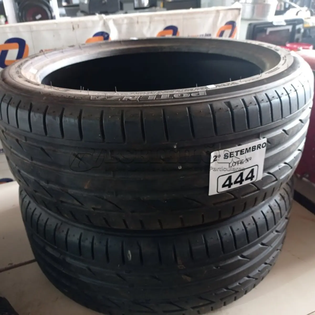 LOTE 444 - 02 PNEUS MEIA VIDA NAS MEDIDAS 225/45/19. (NO ESTADO) ATENÇÃO! FAZER A VISITAÇÃO ANTES DE ARREMATAR, NÃO SABEMOS SE FUNCIONA. LEILÃO NÃO TEM GARANTIA E NEM DEVOLUÇÃO, SUJEITO A POSSÍVEIS AVARIAS VISÍVEIS/OCULTAS E/OU AUSÊNCIA DE COMPONENTES.