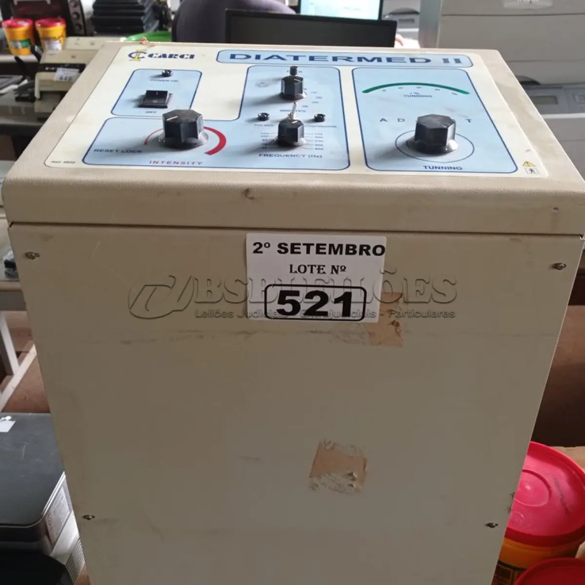 LOTE 521 - 01 APARELHO PARA LABORATÓRIO. (NO ESTADO) ATENÇÃO! FAZER A VISITAÇÃO ANTES DE ARREMATAR, NÃO SABEMOS SE FUNCIONA. LEILÃO NÃO TEM GARANTIA E NEM DEVOLUÇÃO, SUJEITO A POSSÍVEIS AVARIAS VISÍVEIS/OCULTAS E/OU AUSÊNCIA DE COMPONENTES.