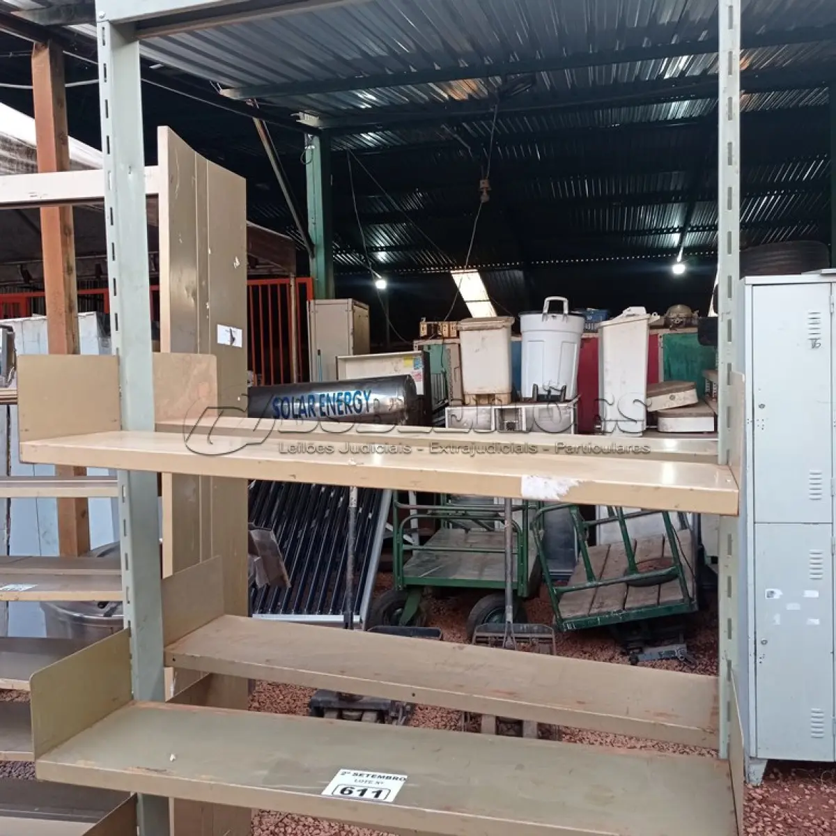 LOTE 611 - 01 ESTANTE EM AÇO COM 08 PRATELEIRAS. (NO ESTADO) ATENÇÃO! FAZER A VISITAÇÃO ANTES DE ARREMATAR, NÃO SABEMOS SE FUNCIONA. LEILÃO NÃO TEM GARANTIA E NEM DEVOLUÇÃO, SUJEITO A POSSÍVEIS AVARIAS VISÍVEIS/OCULTAS E/OU AUSÊNCIA DE COMPONENTES.